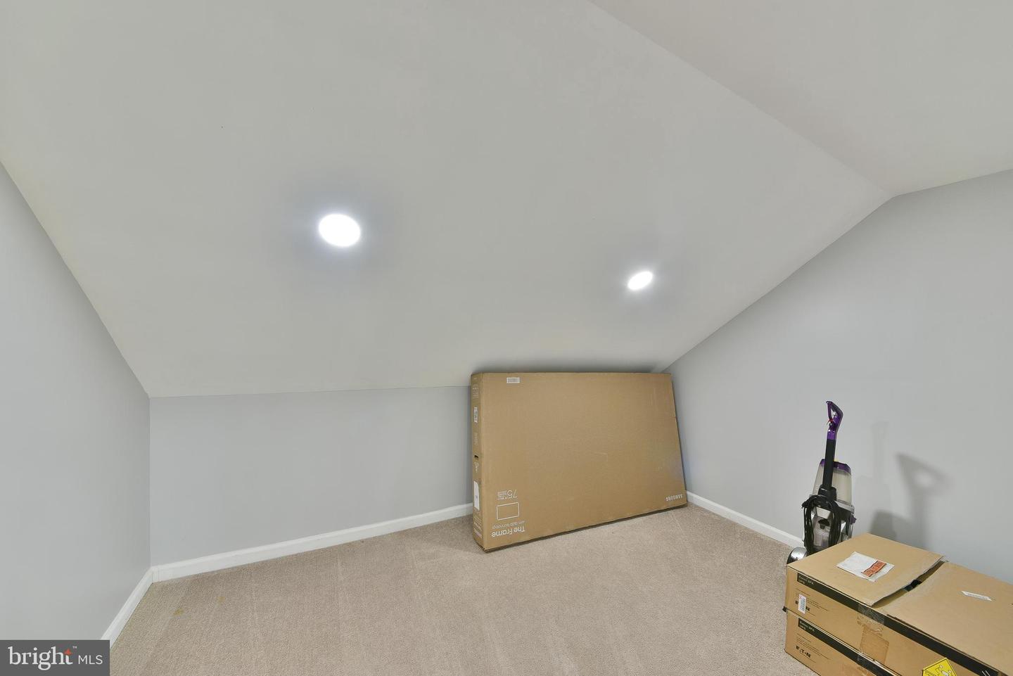 8 Windover Ln Property Photo 46