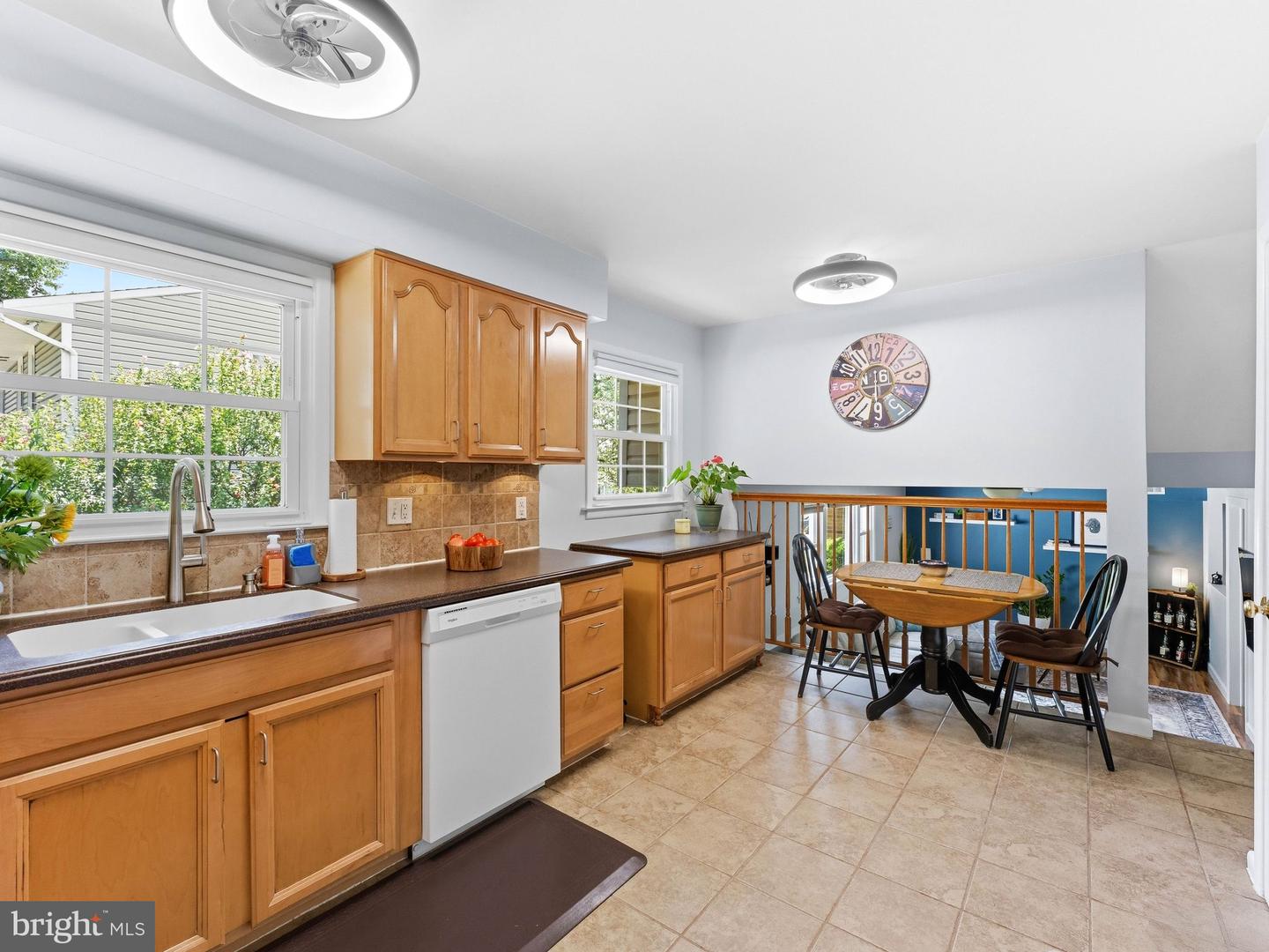 2212 Chestnut Hill Dr Property Photo 6