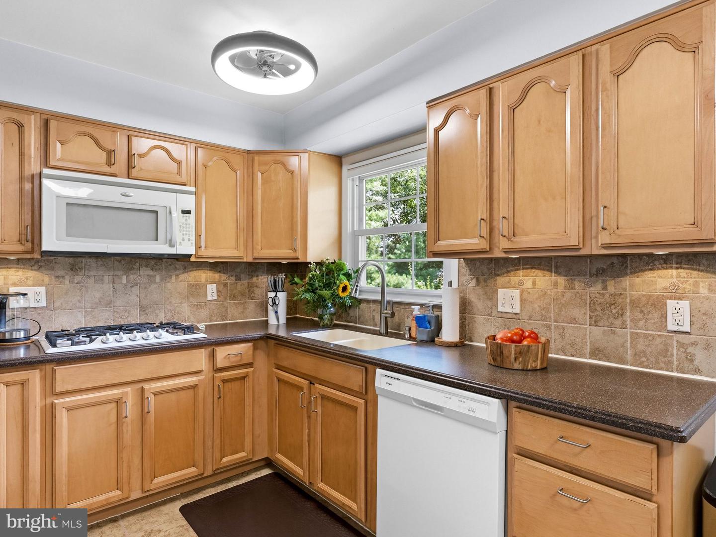 2212 Chestnut Hill Dr Property Photo 8