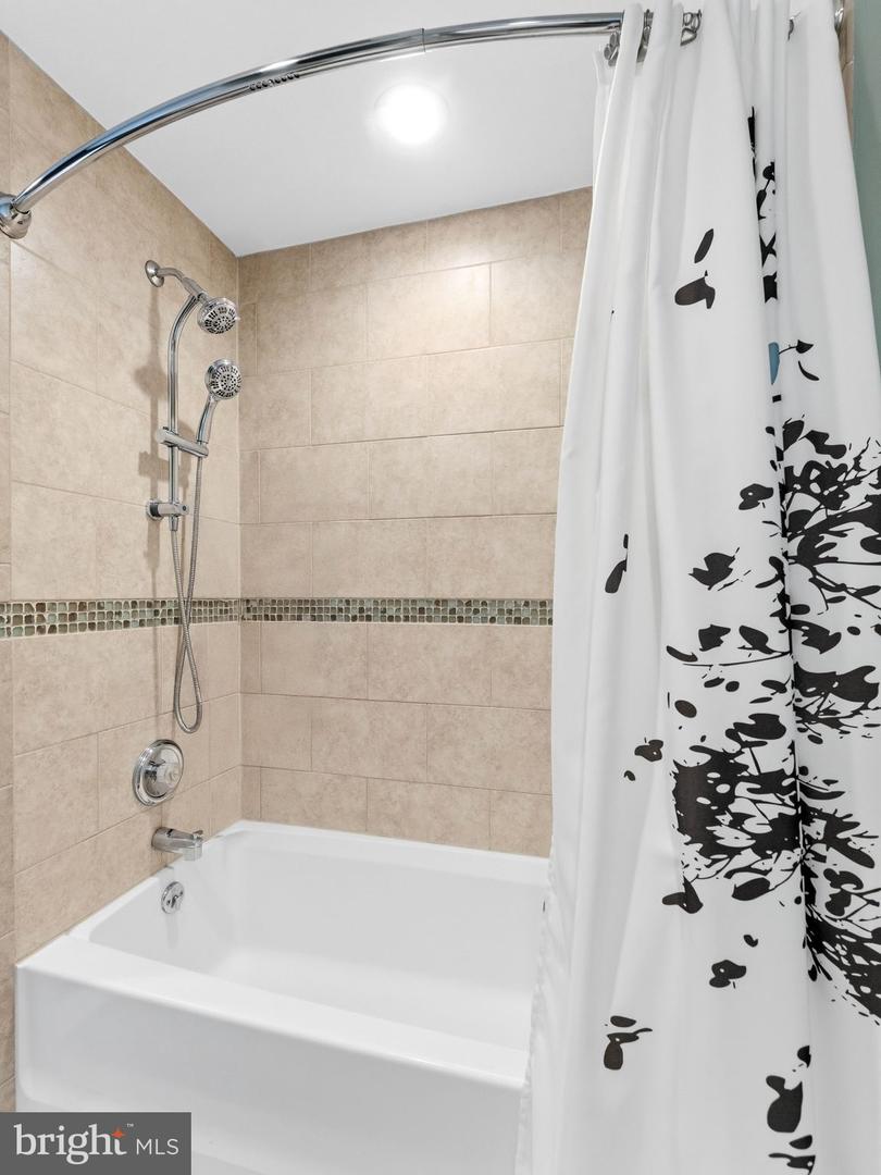 2212 Chestnut Hill Dr Property Photo 29
