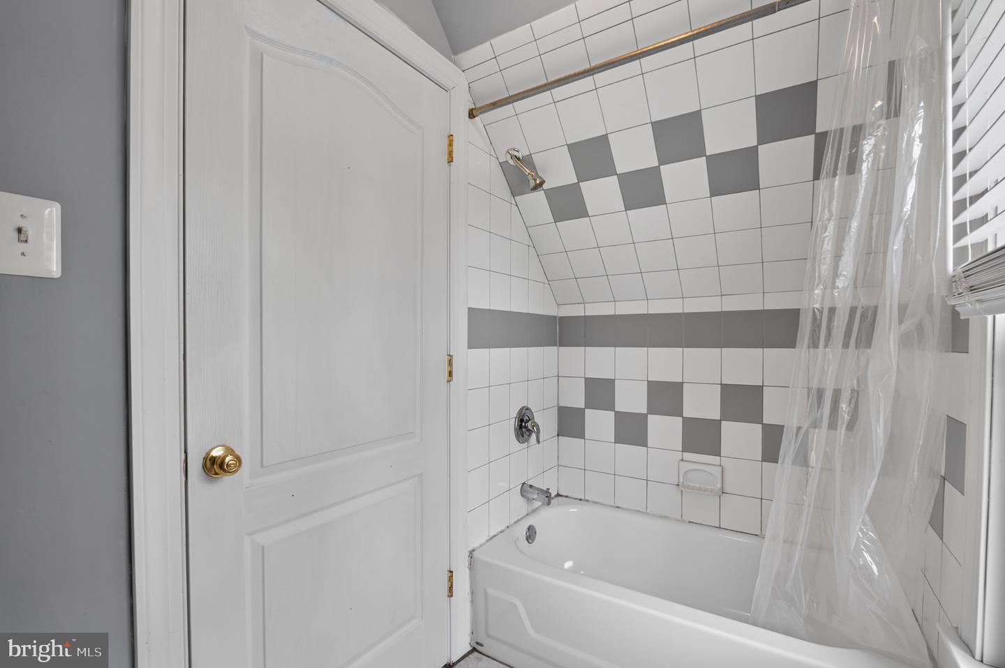 740 Morgan Ave Property Photo 55