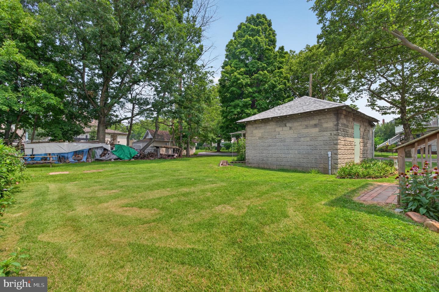740 Morgan Ave Property Photo 59