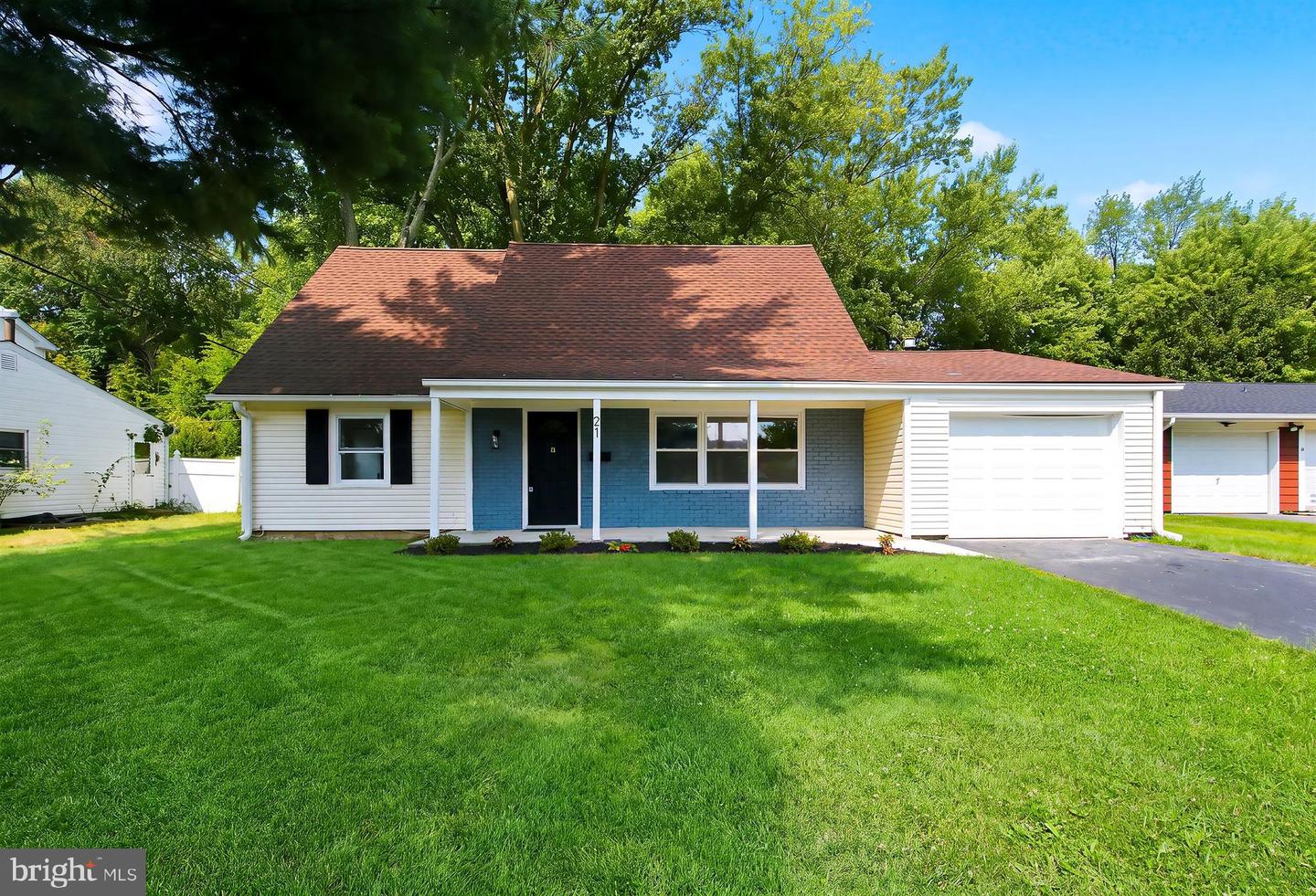 21 Glenview Ln Property Photo 1