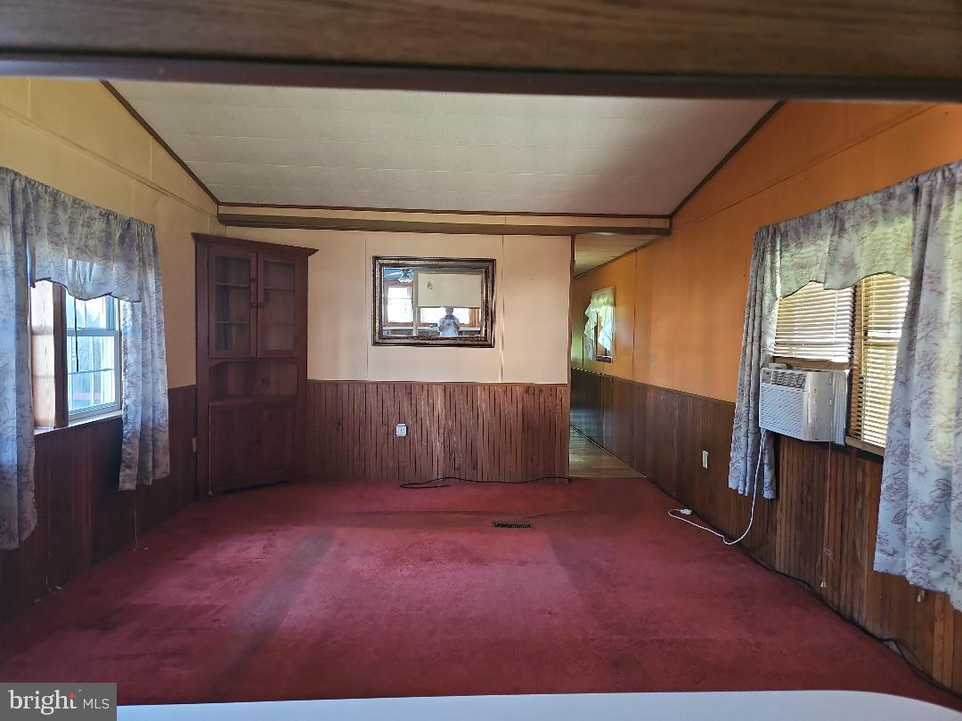 65 James Ave Property Photo 3