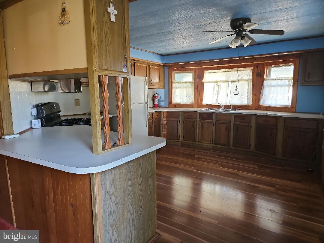 65 James Ave Property Photo 5