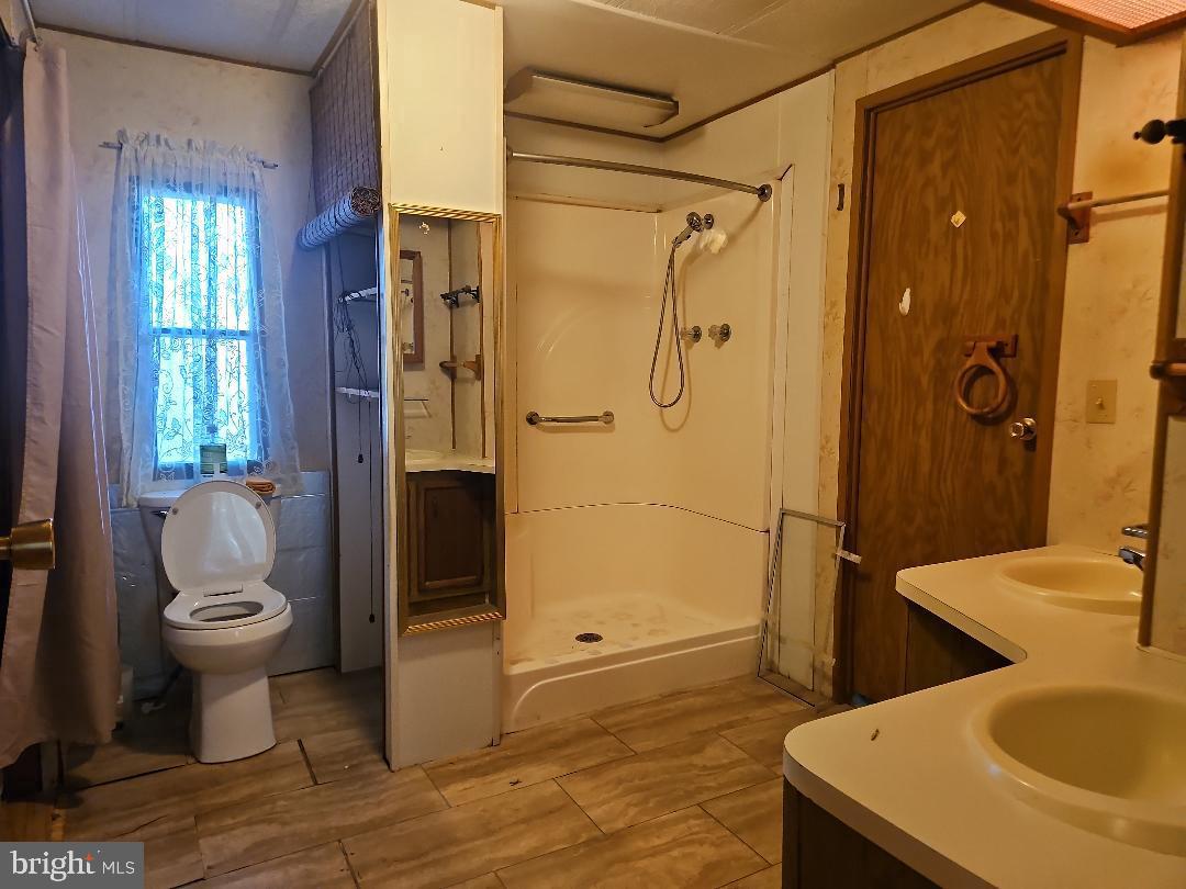 65 James Ave Property Photo 14
