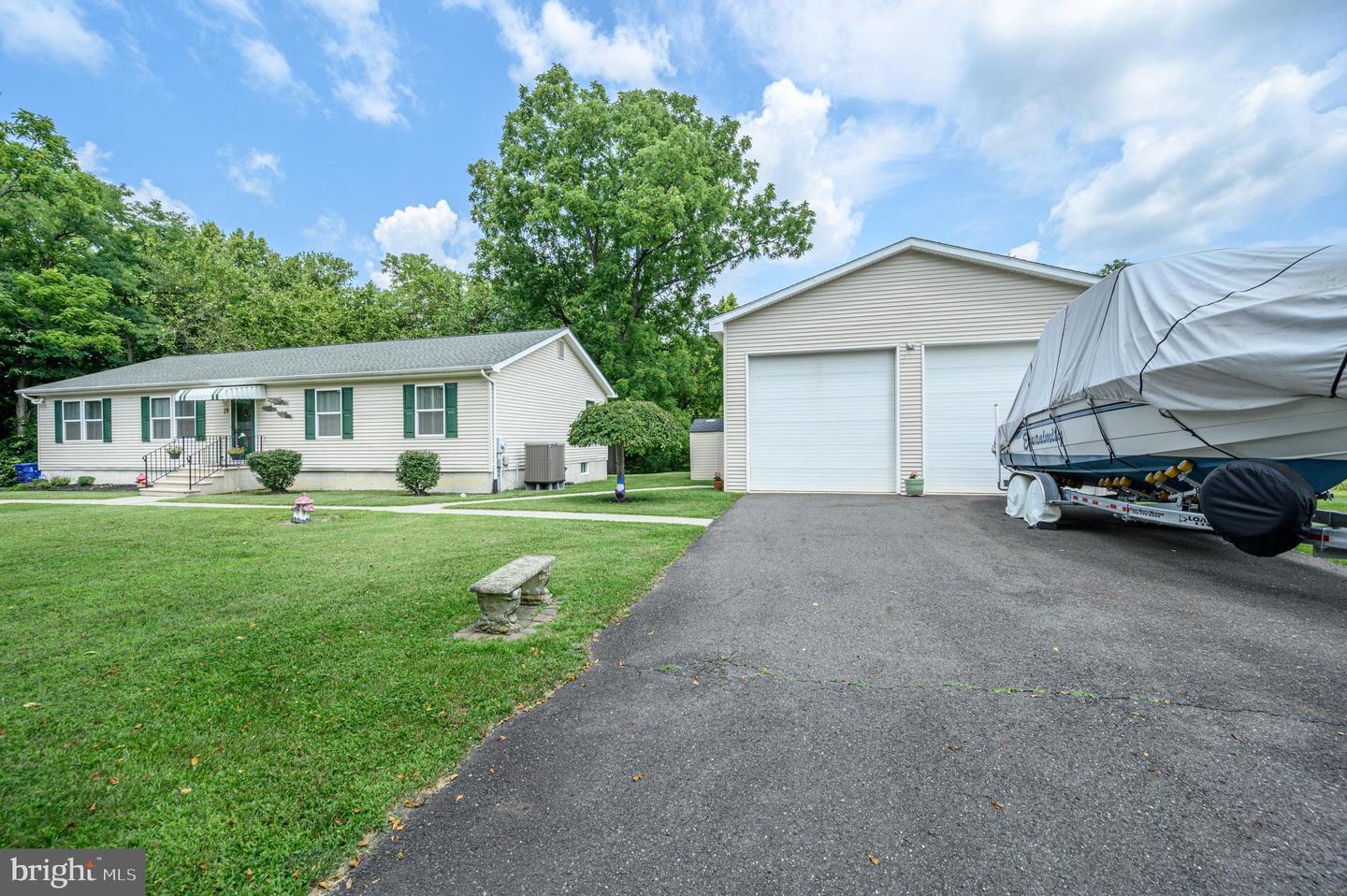 19 Indian Trl Property Photo 1