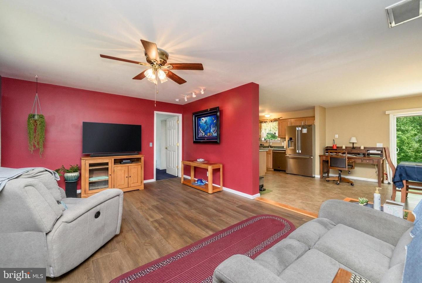 19 Indian Trl Property Photo 8