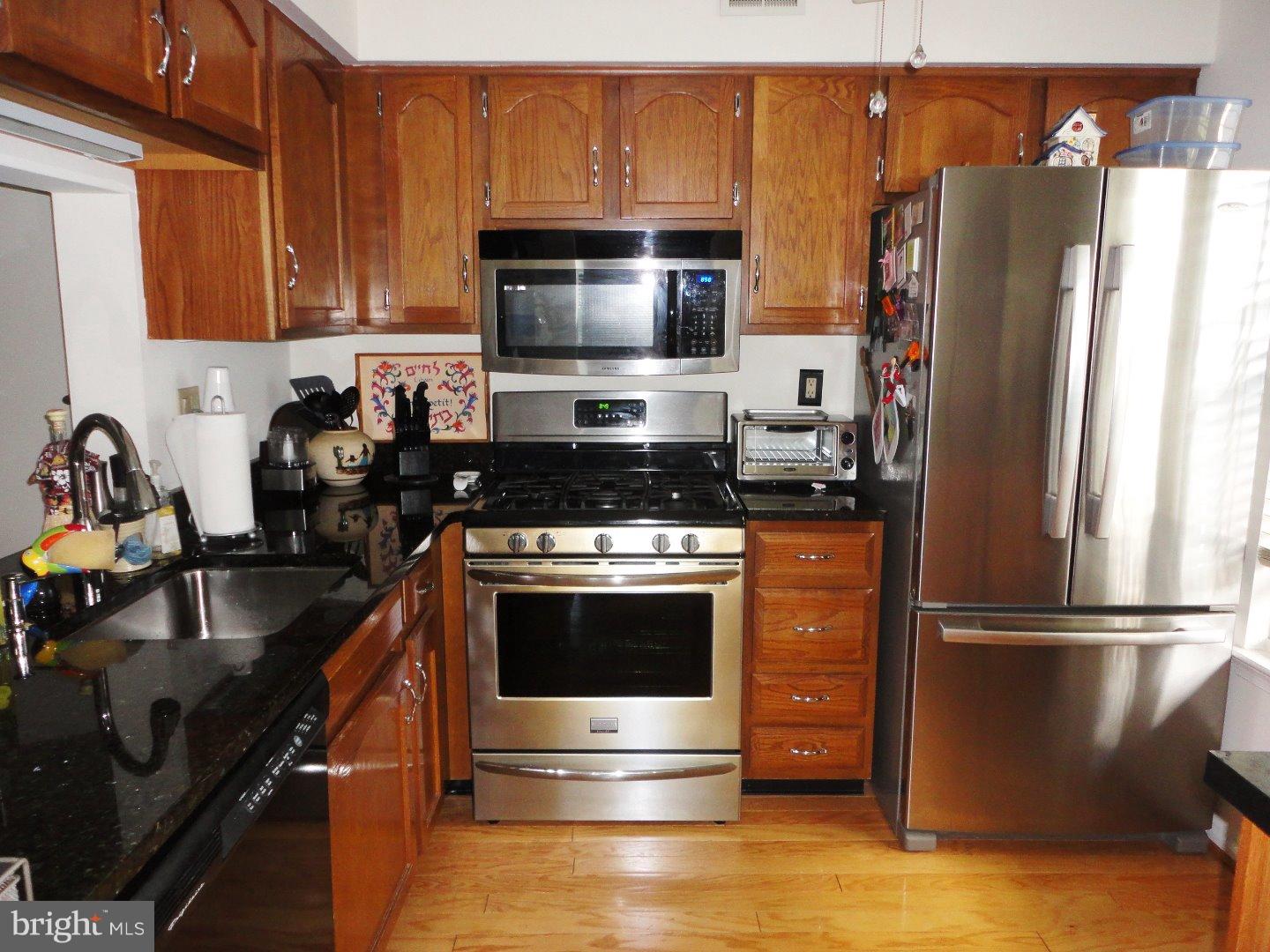 4603a Adelaide Dr Property Photo 2