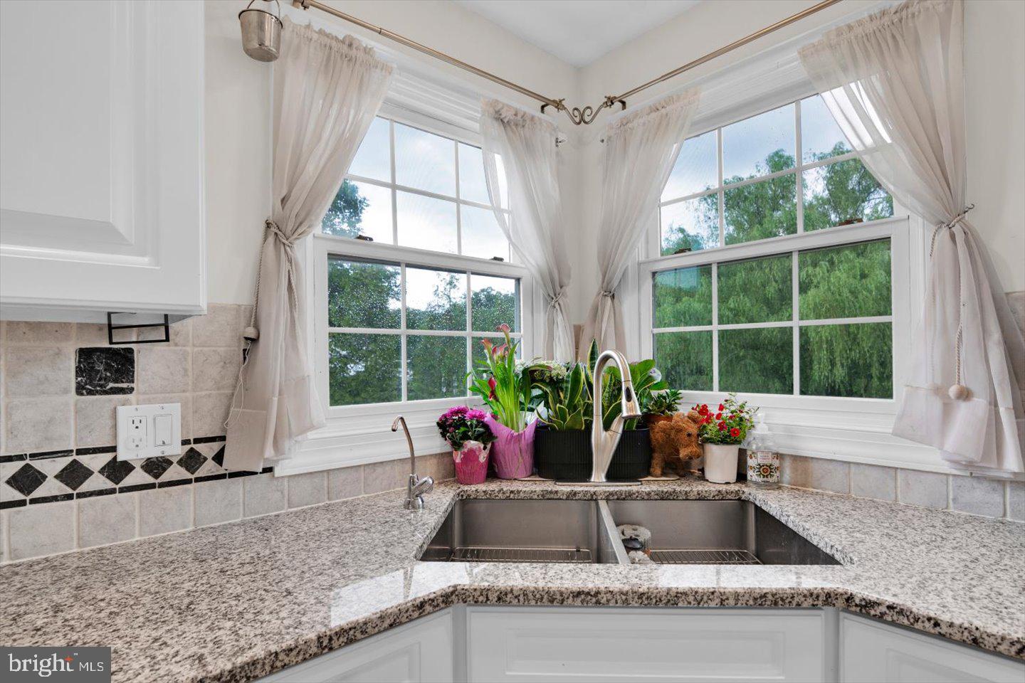 3 Jillian Way Property Photo 16