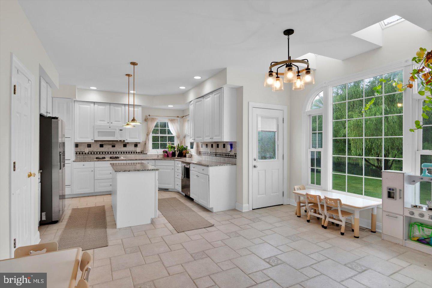 3 Jillian Way Property Photo 19