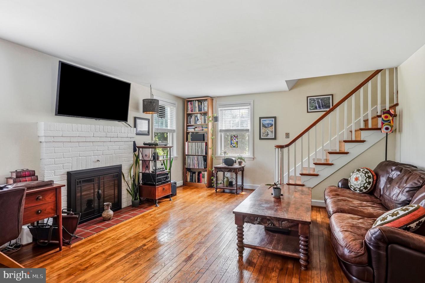 340 Madison Ave Property Photo 5