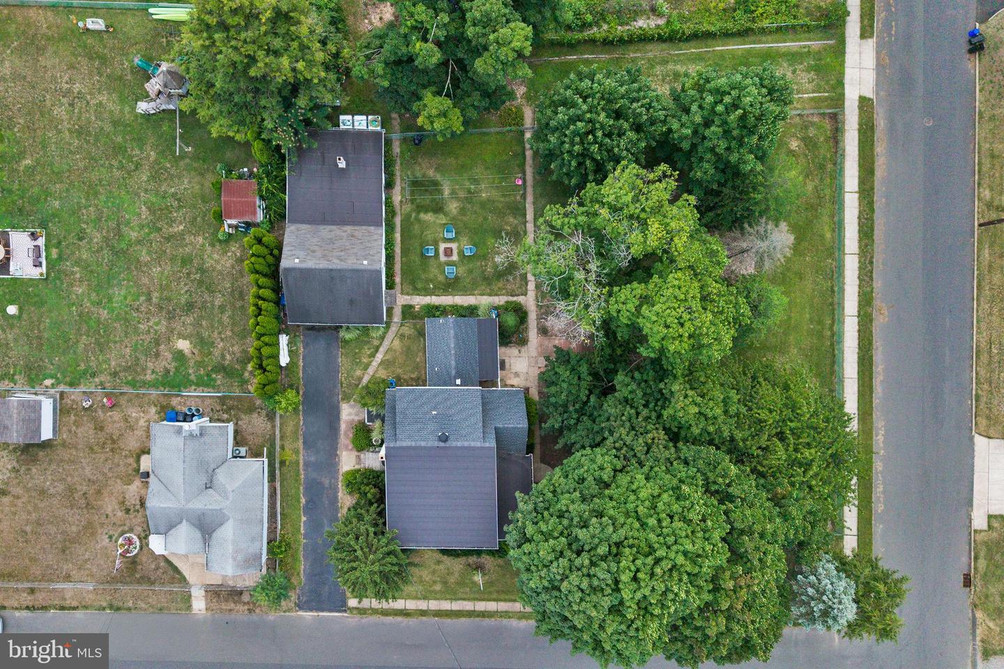 1140 Emerick Ave Property Photo 6