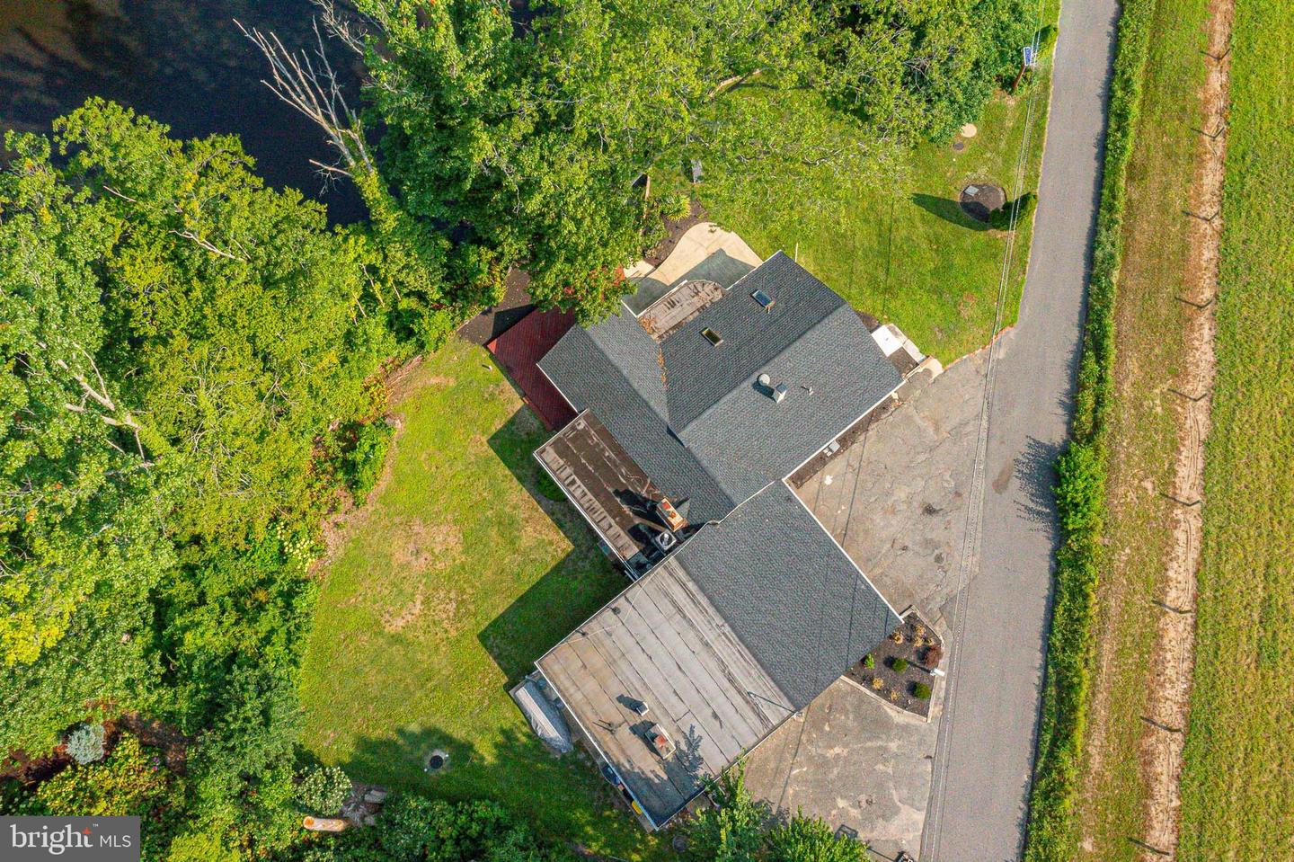 8 Lakeside Dr Property Photo 32