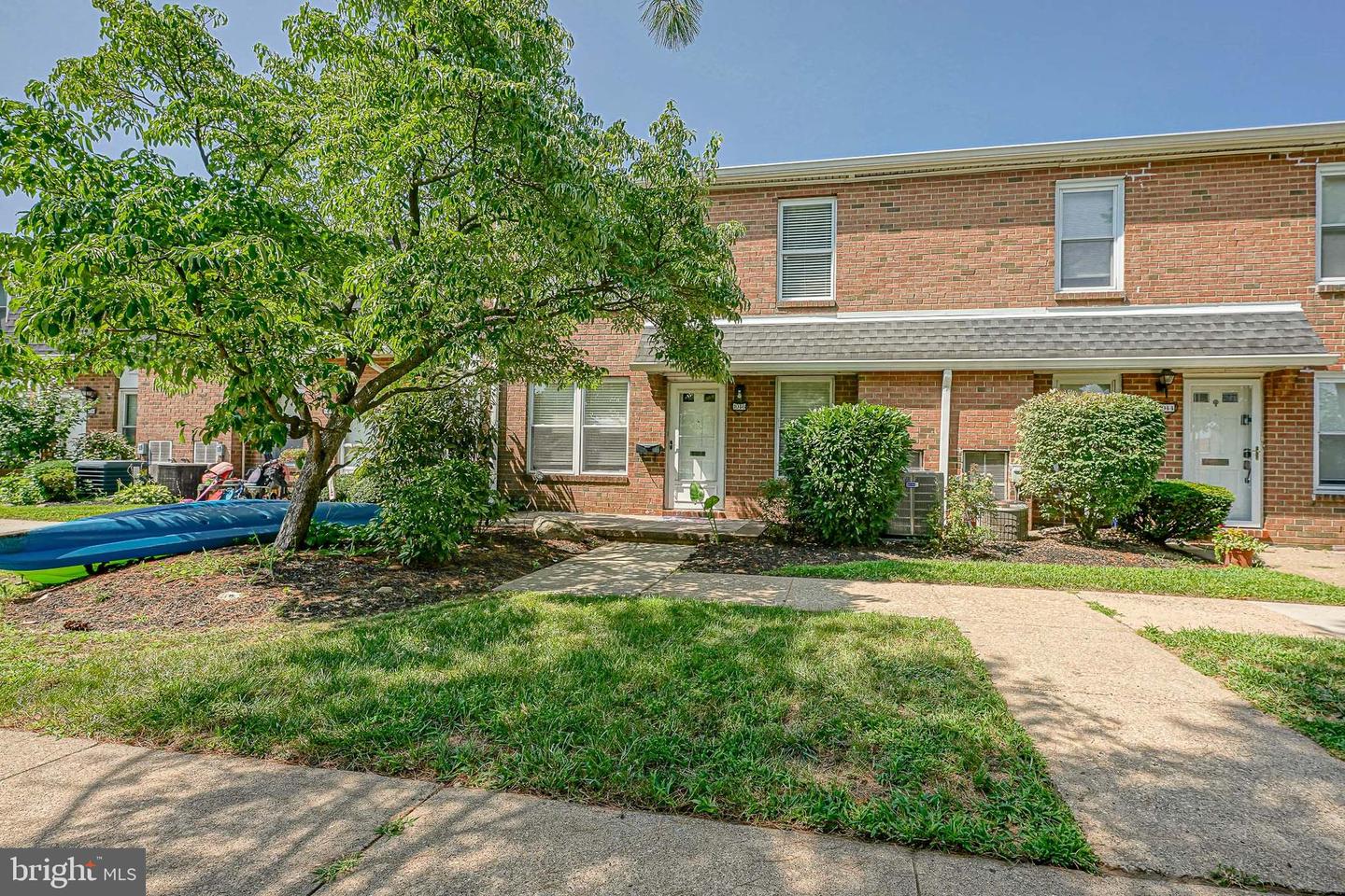 1046 Harbour Dr #1046 Property Photo 1