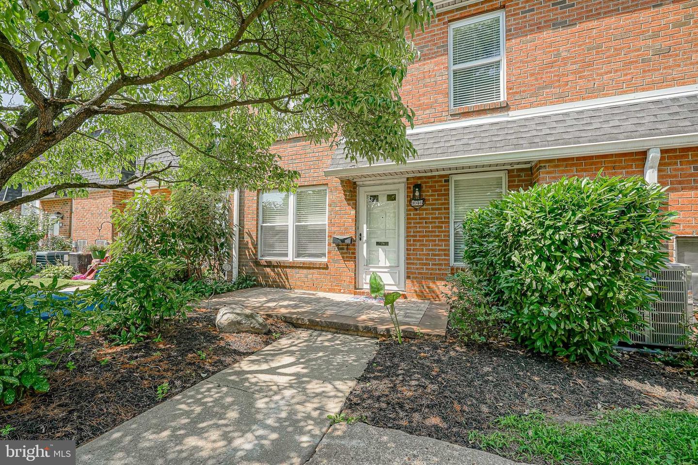 1046 Harbour Dr #1046 Property Photo 3