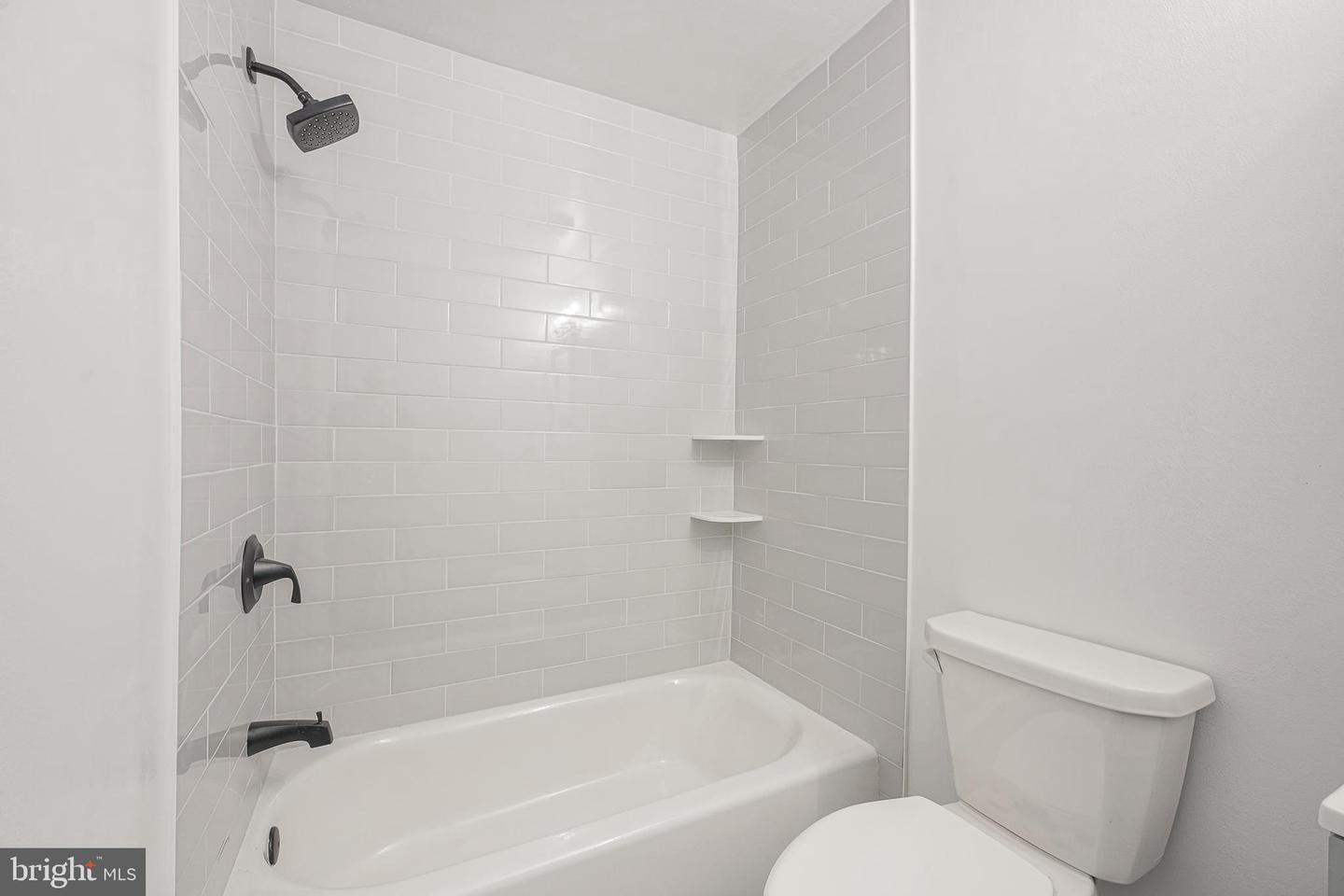 1046 Harbour Dr #1046 Property Photo 8