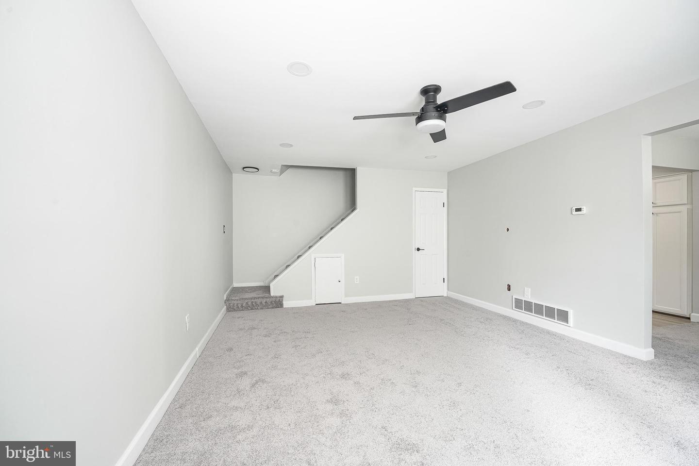 1046 Harbour Dr #1046 Property Photo 10