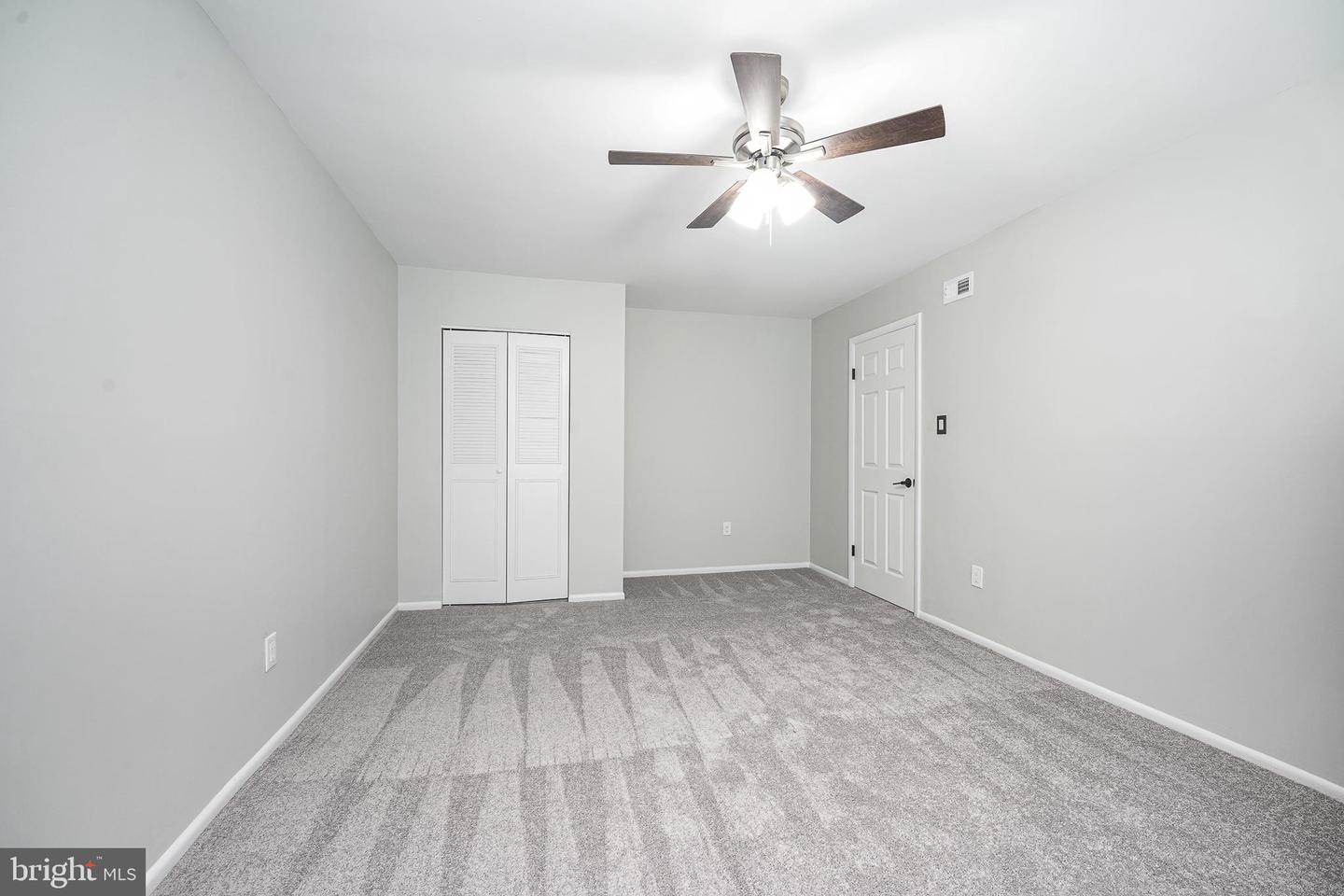 1046 Harbour Dr #1046 Property Photo 12