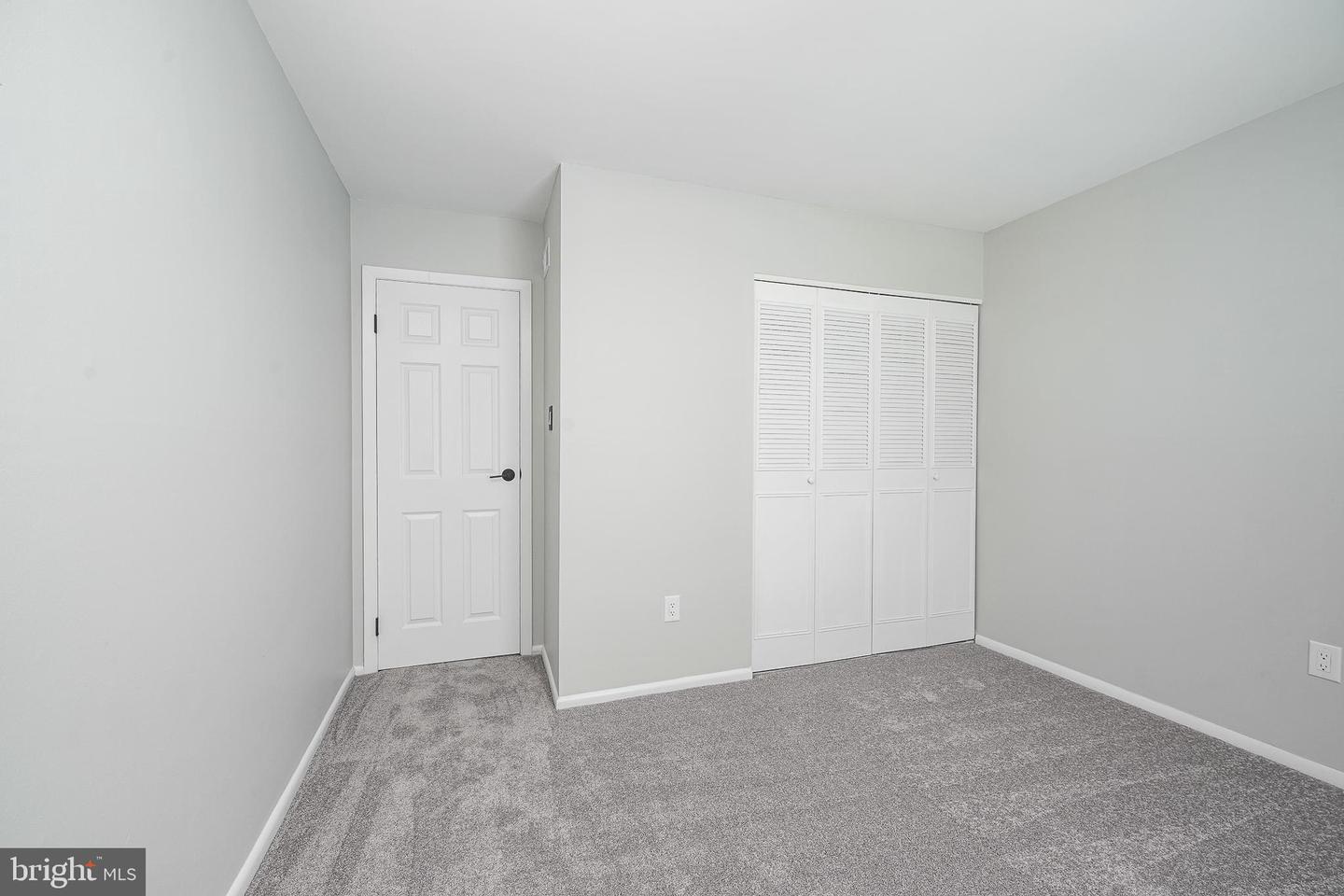 1046 Harbour Dr #1046 Property Photo 15