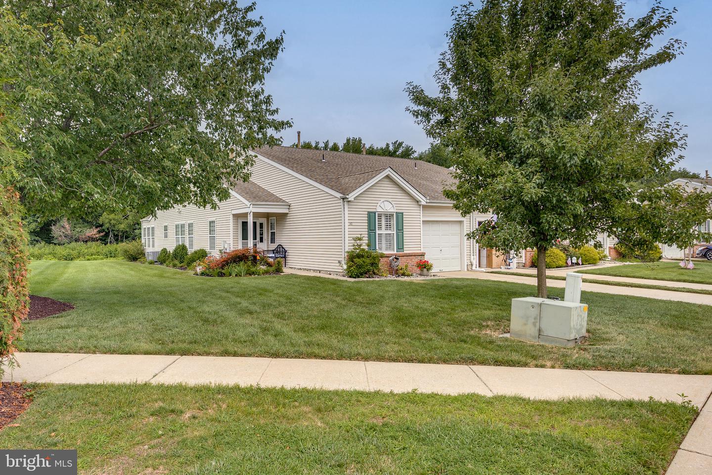 30 Raleigh Dr Property Photo 1