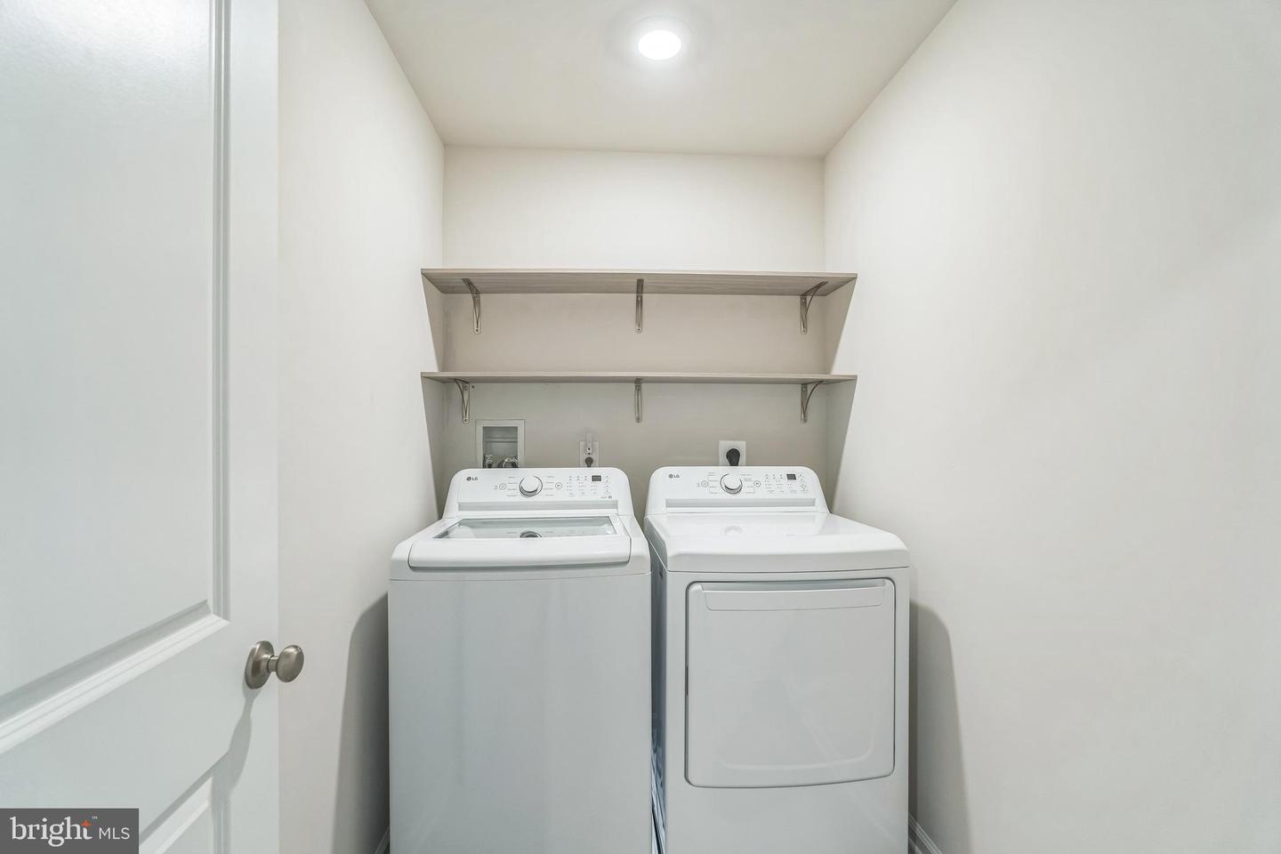 10 Lilac Cir Property Photo 16