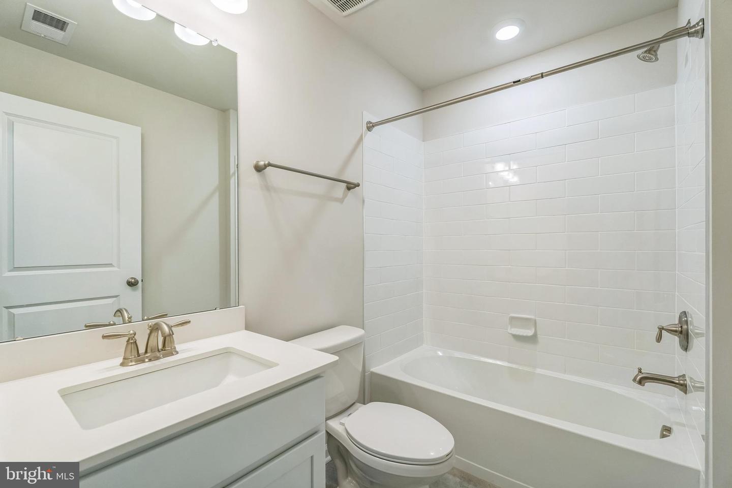 10 Lilac Cir Property Photo 18