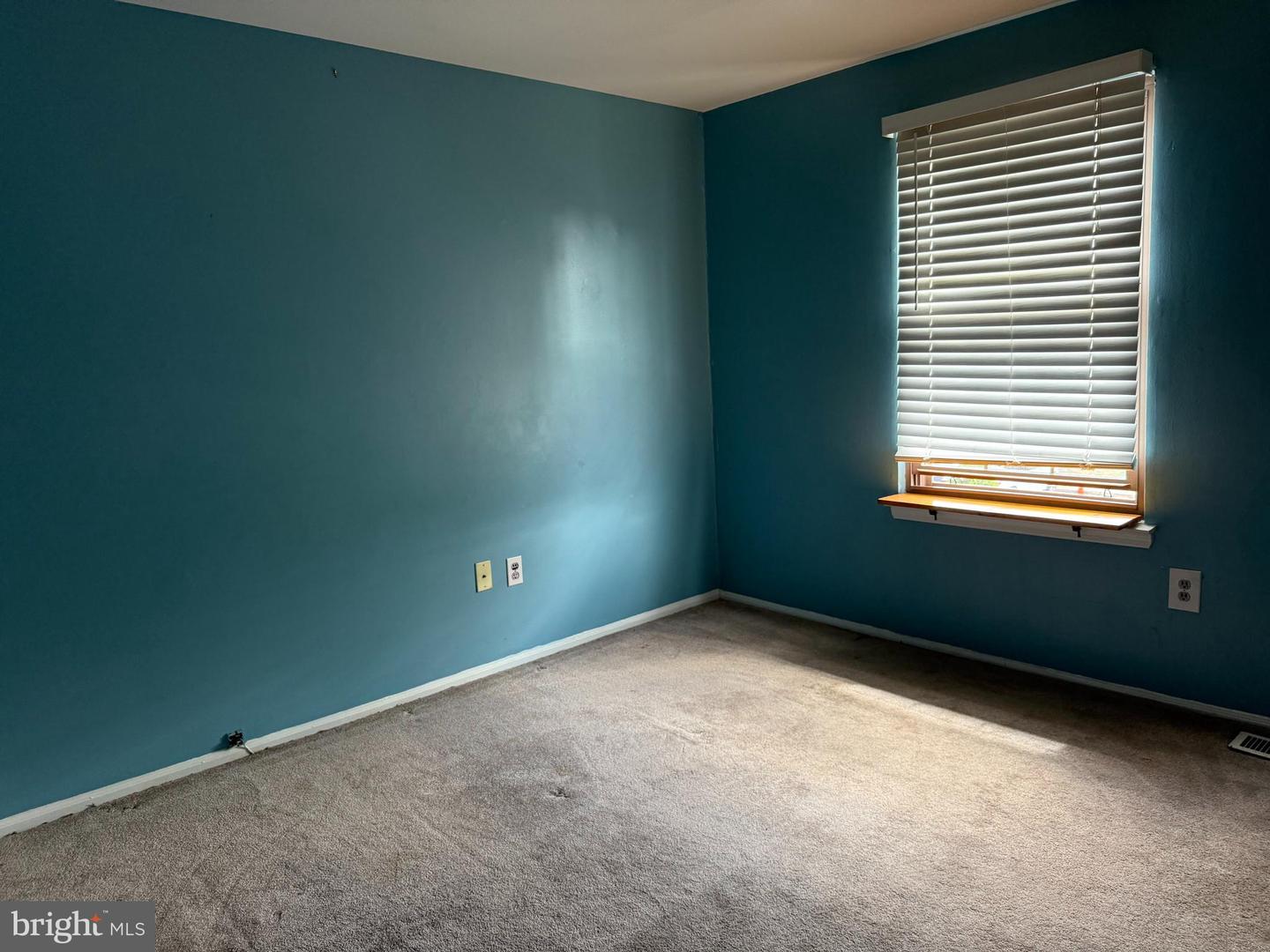 1003 Mulberry Ct Property Photo 6