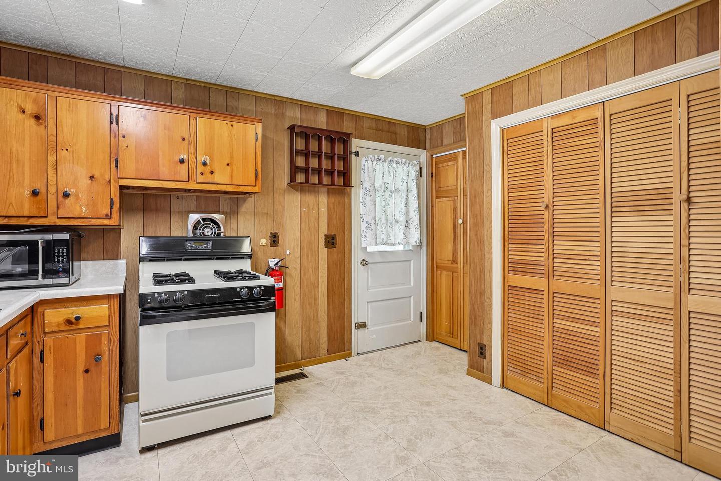 29 Nassau Rd Property Photo 14