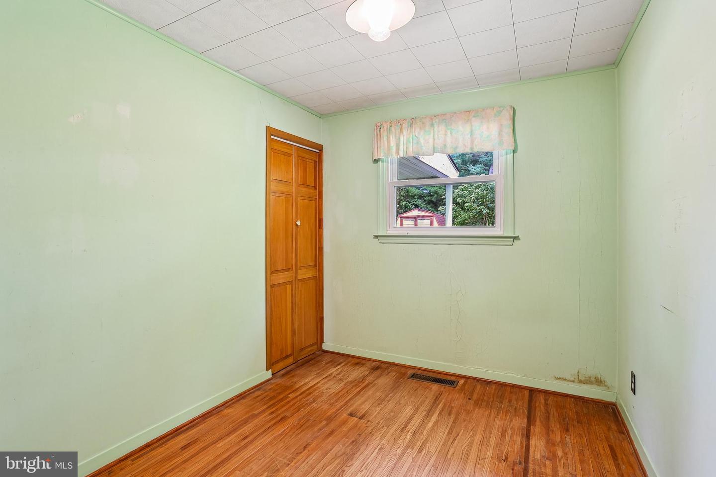 29 Nassau Rd Property Photo 24