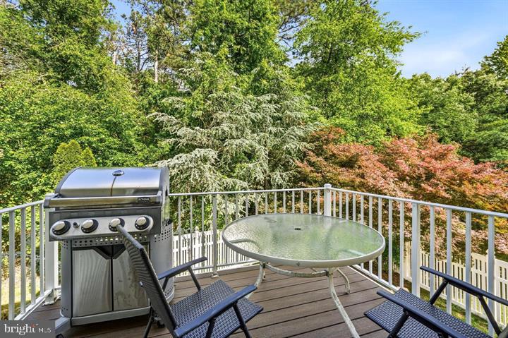 623 Barton Blvd Property Photo 4