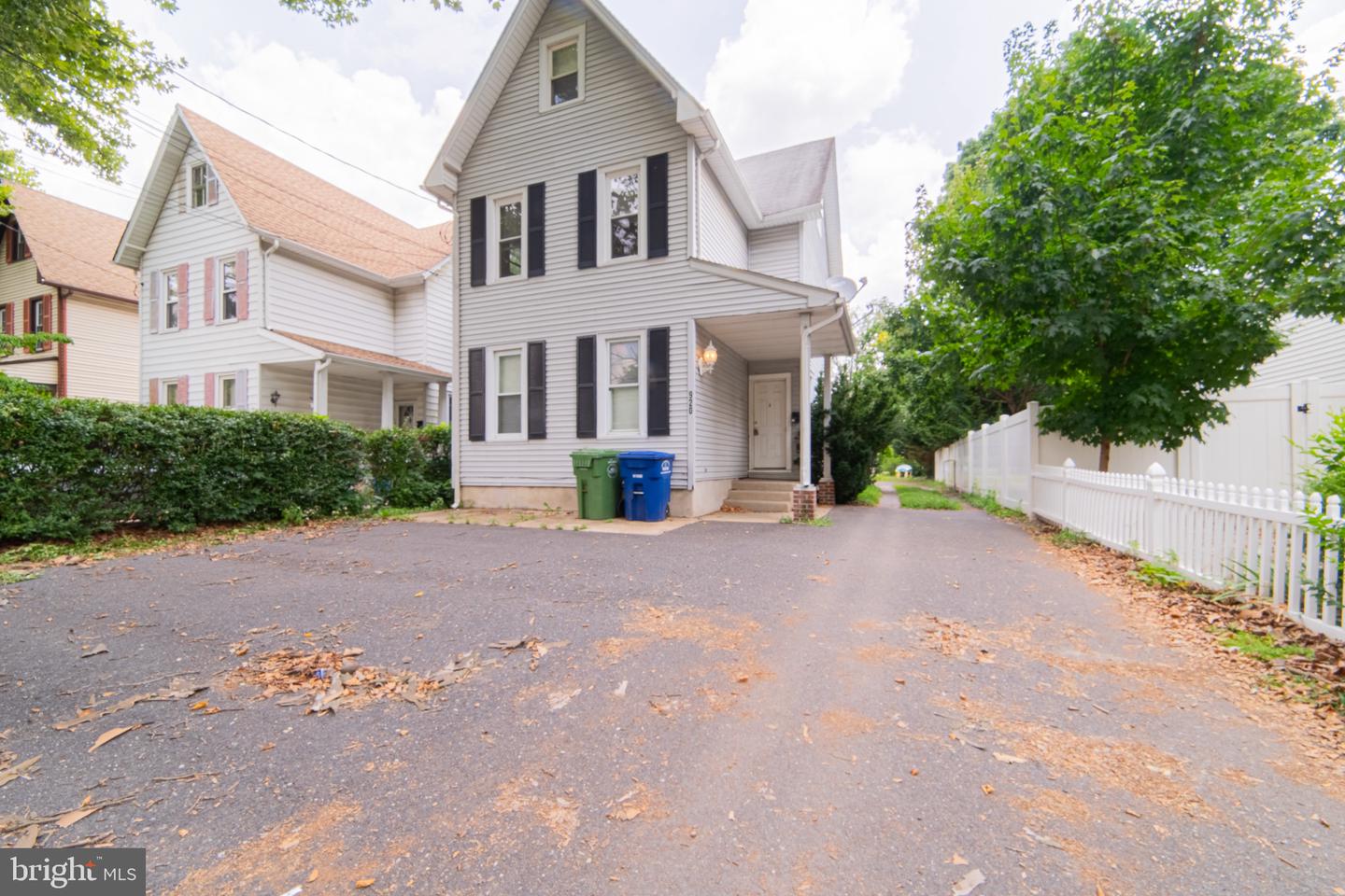 920 CINNAMINSON AVE #B Property Photo 1