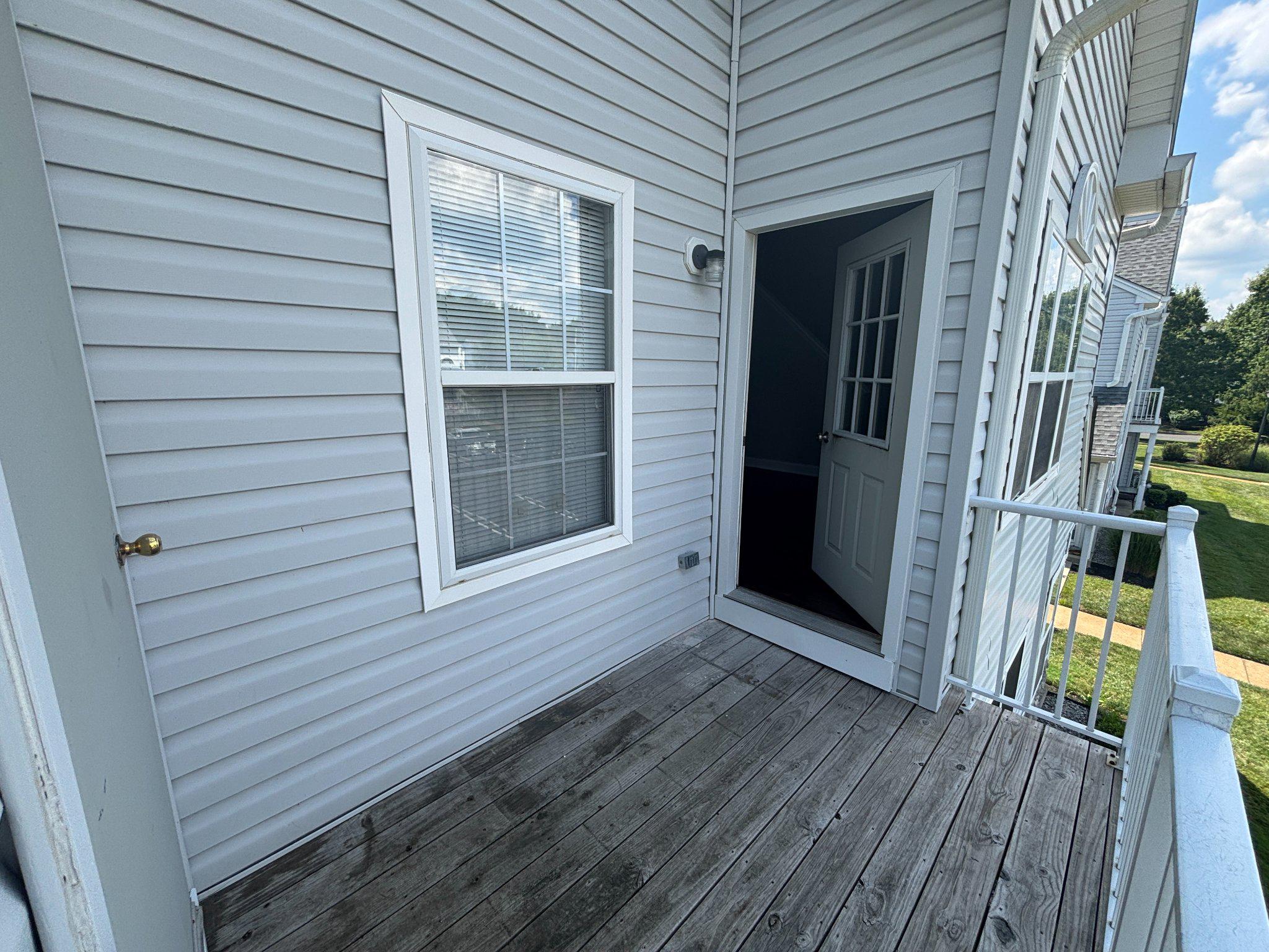 1002 Squirrel Rd Property Photo 8
