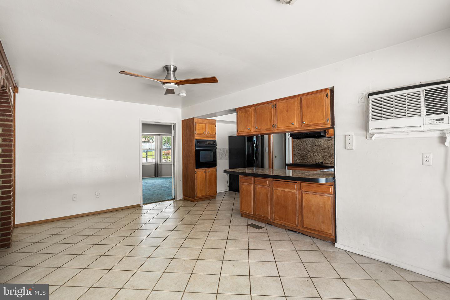 74 Country Club Rd Property Photo 12