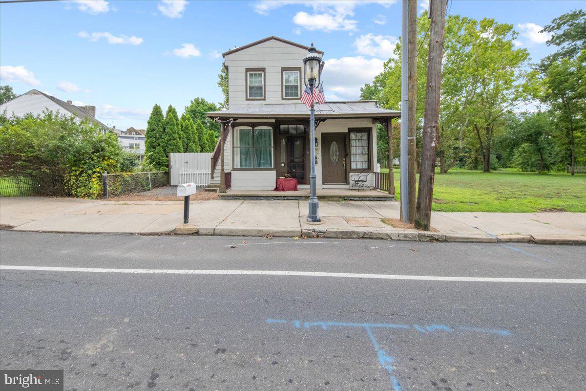 5 Mill St Property Photo 1