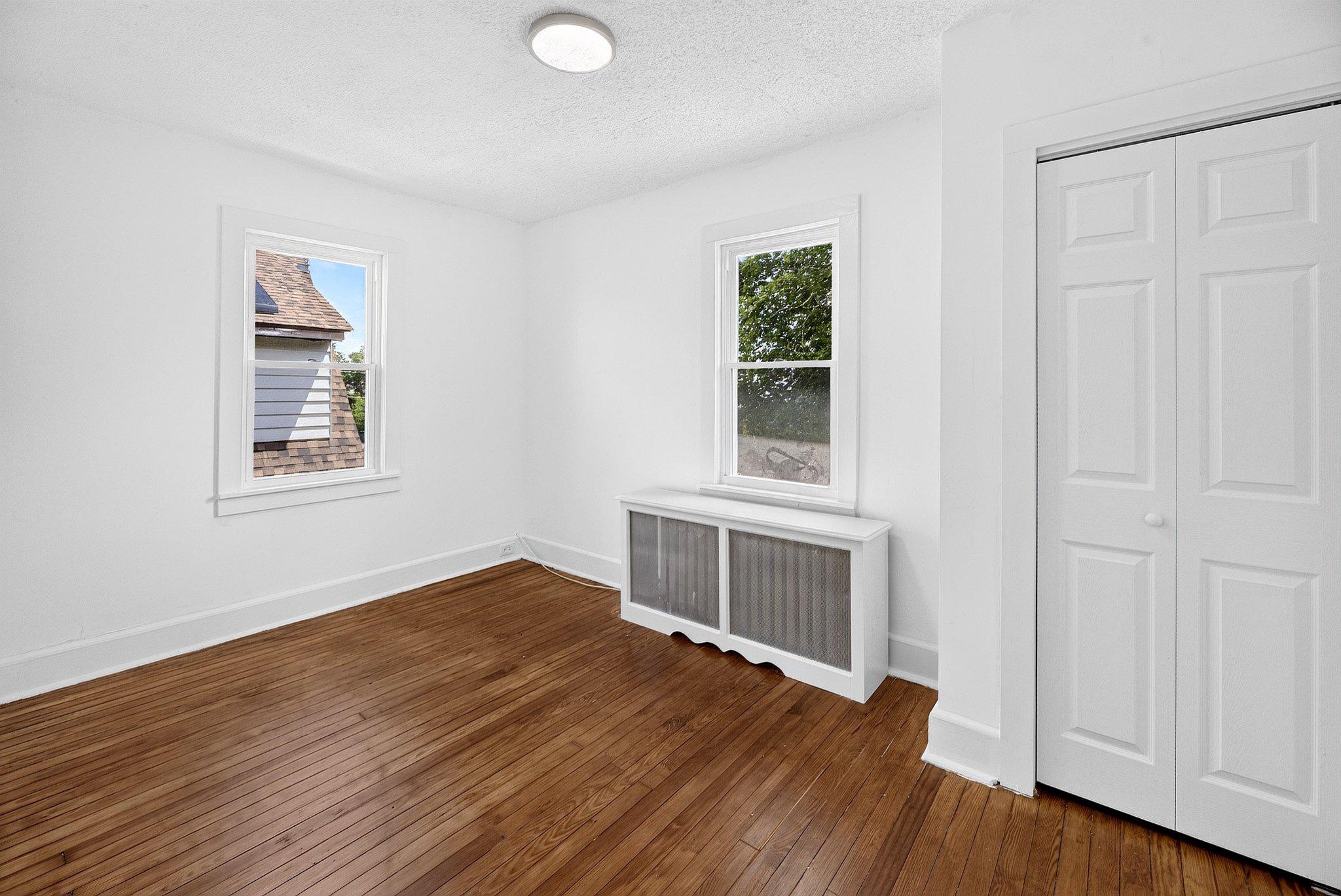 22 Grant St Property Photo 9