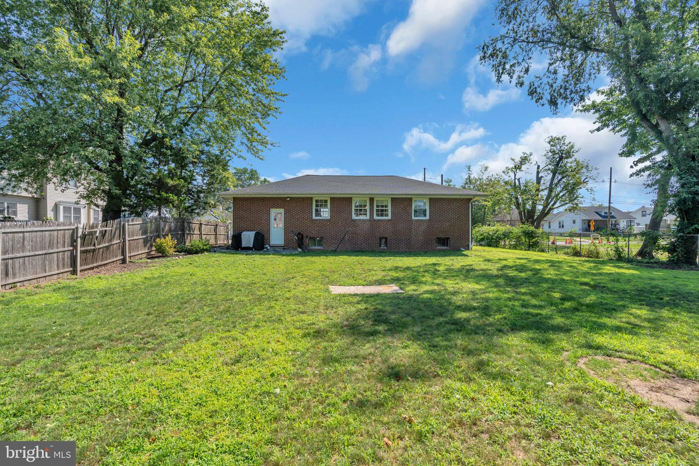 53 Stewart Ave Property Photo 22