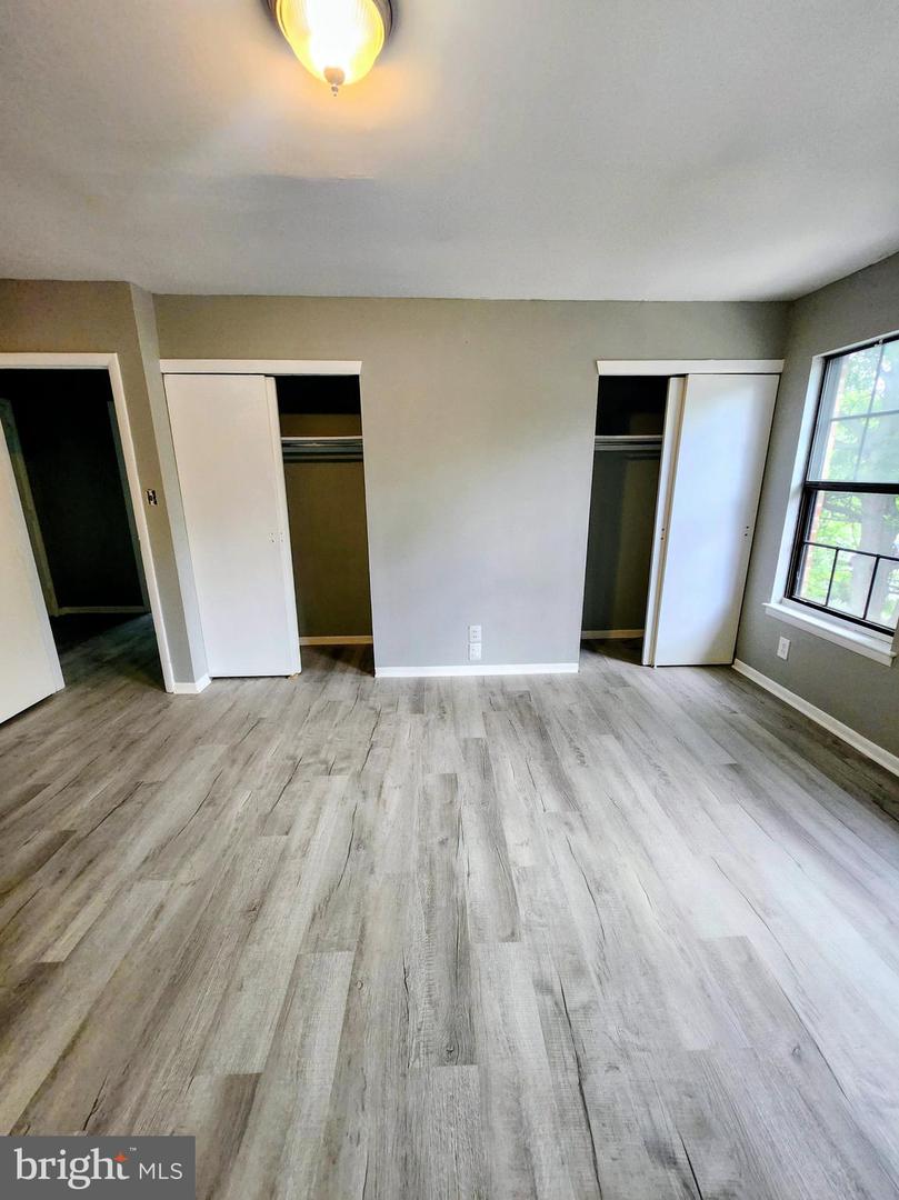 109 Chaucer Rd #b Property Photo 18