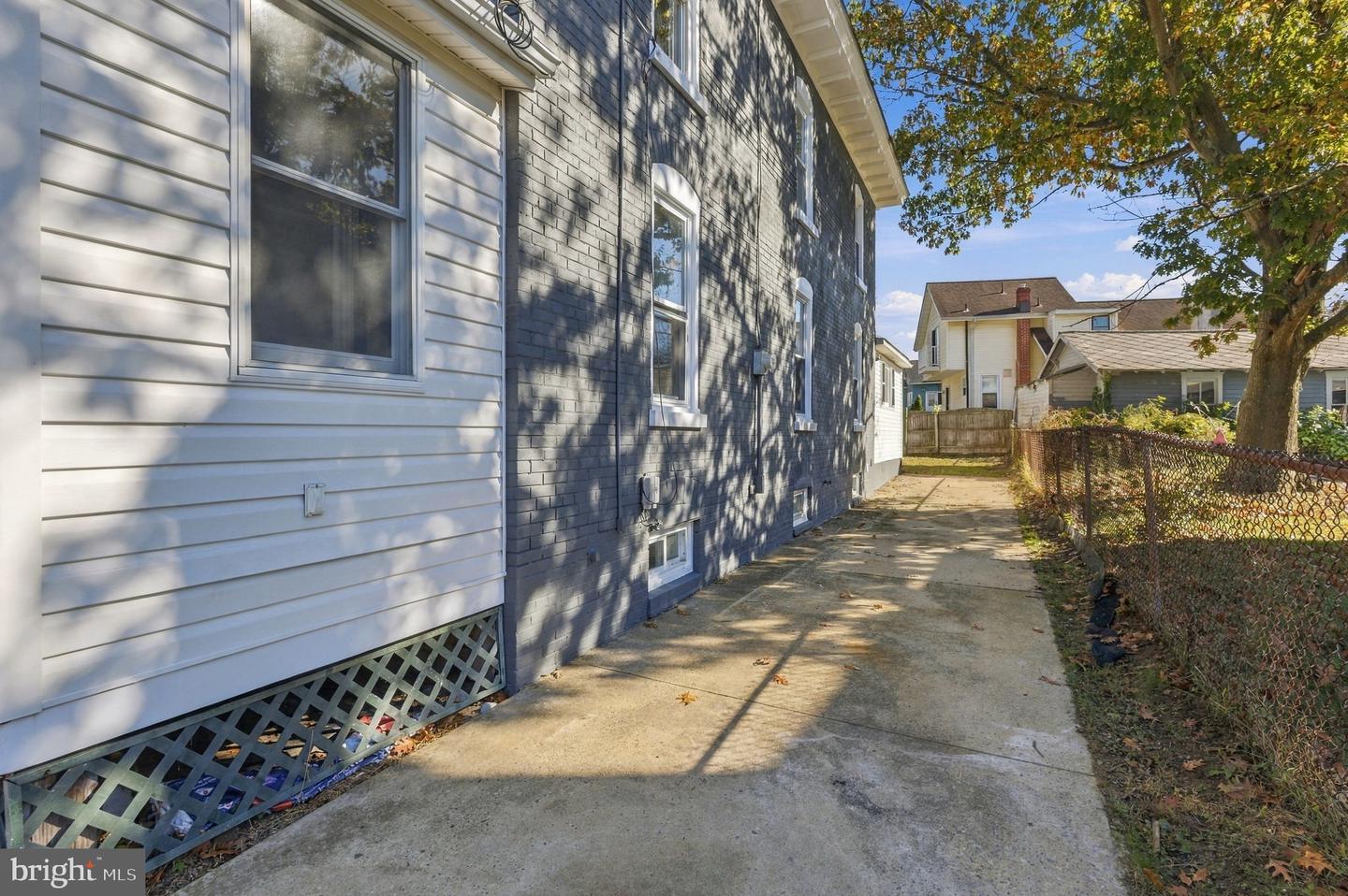 102 Fountain Ave Property Photo 3