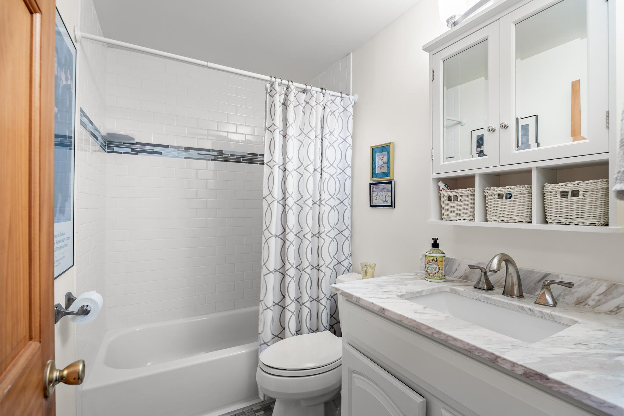 14 E Close Property Photo 17