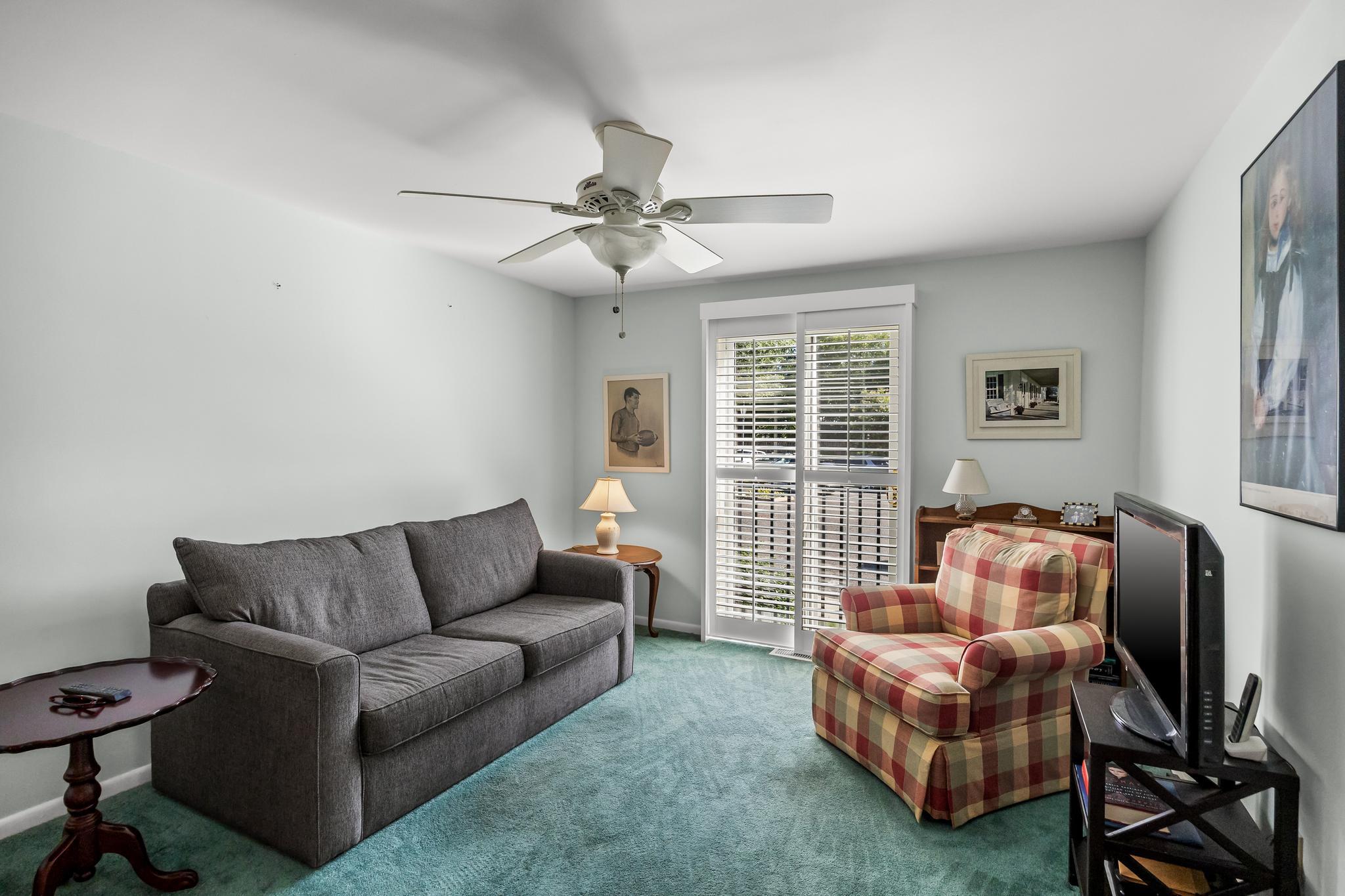 14 E Close Property Photo 19