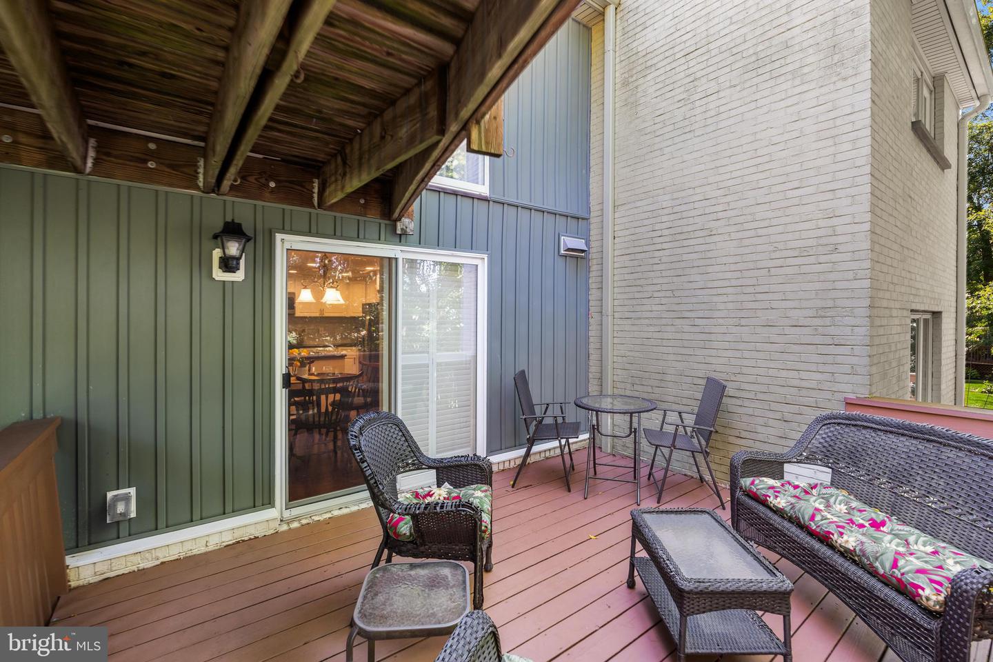 14 E Close Property Photo 22