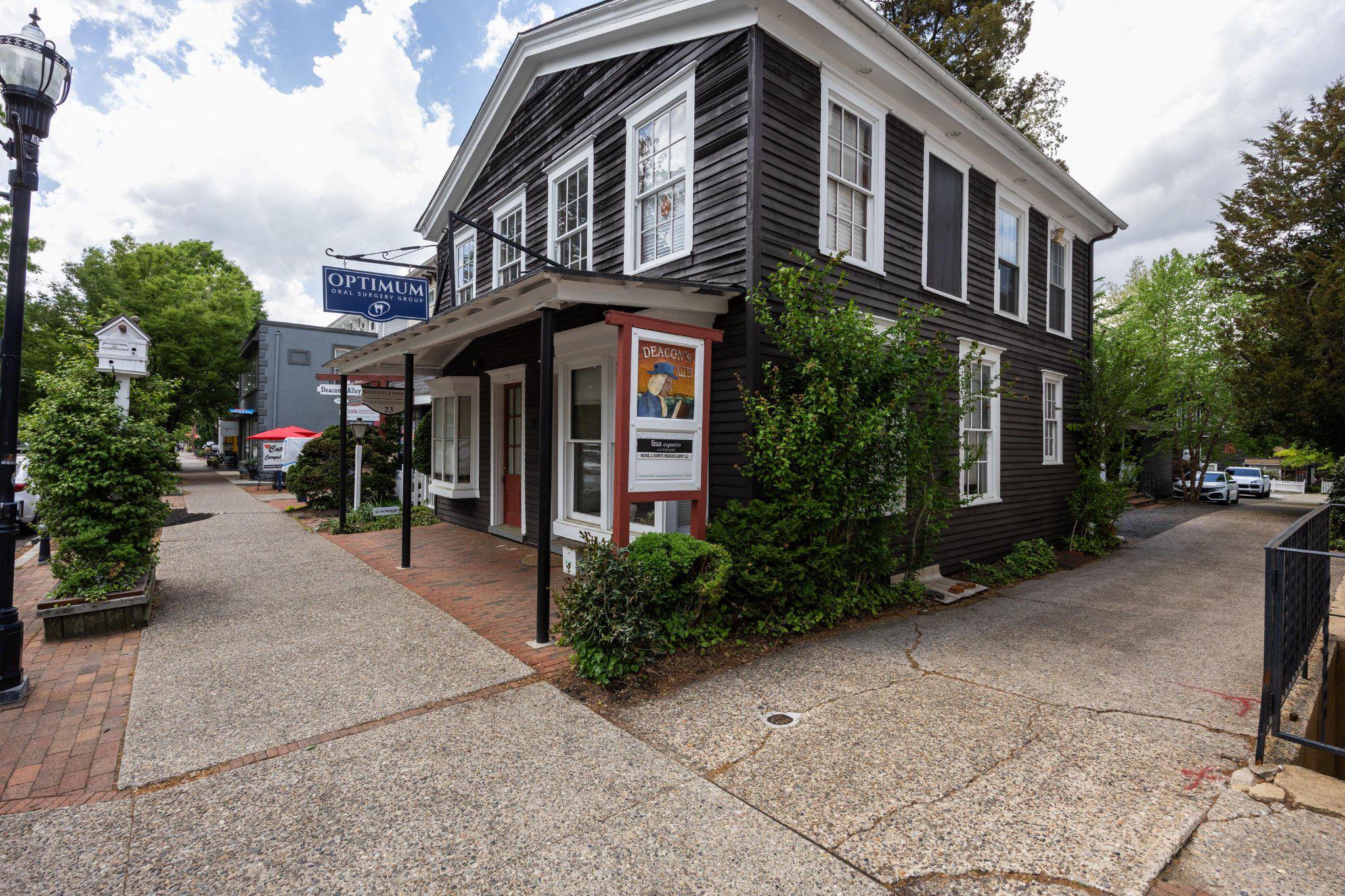 14 E Close Property Photo 29