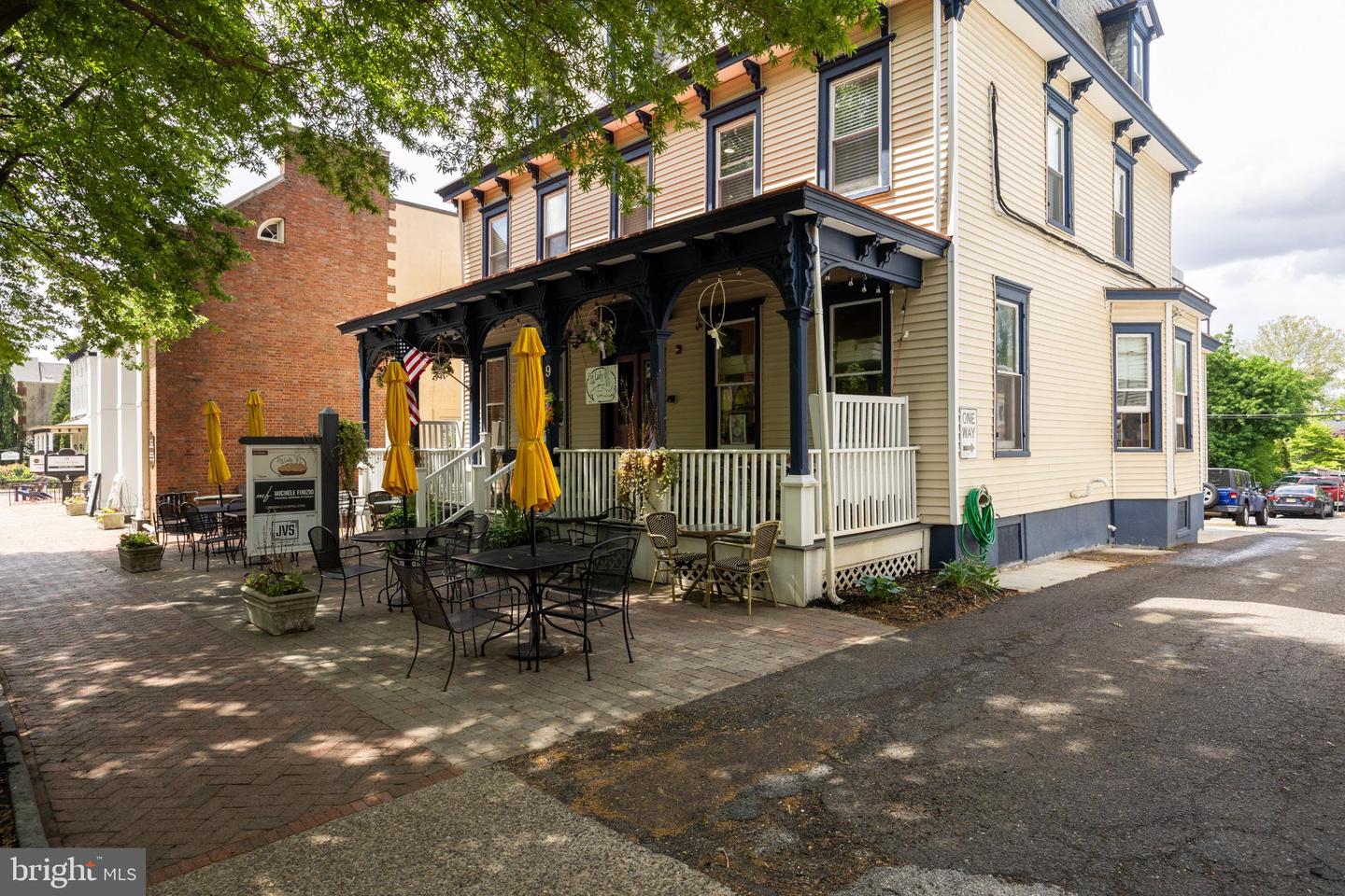 14 E Close Property Photo 29