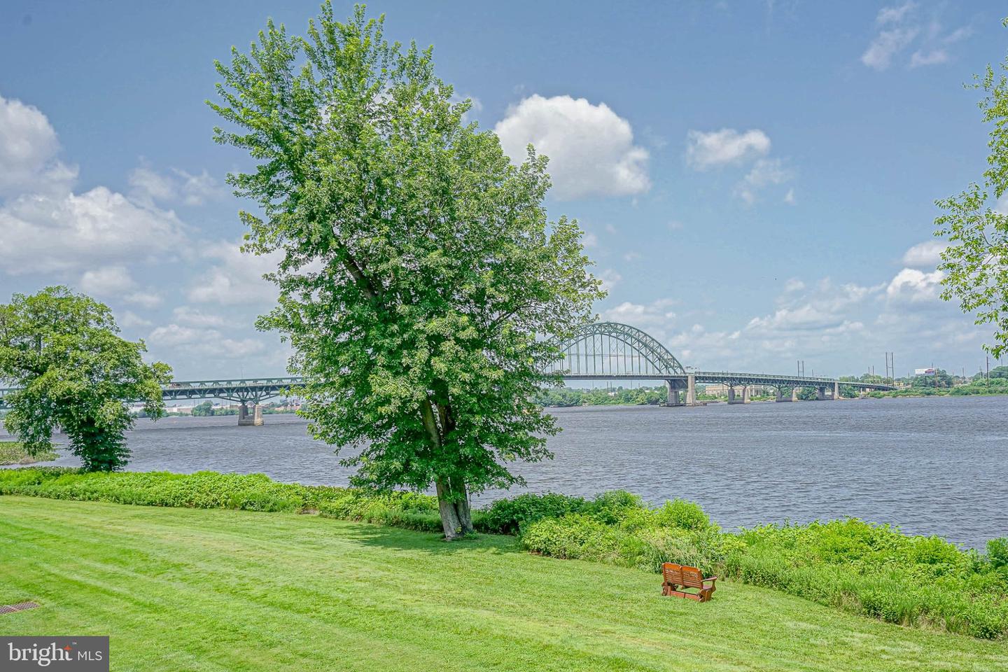 6201 Riverfront Dr Property Photo 7