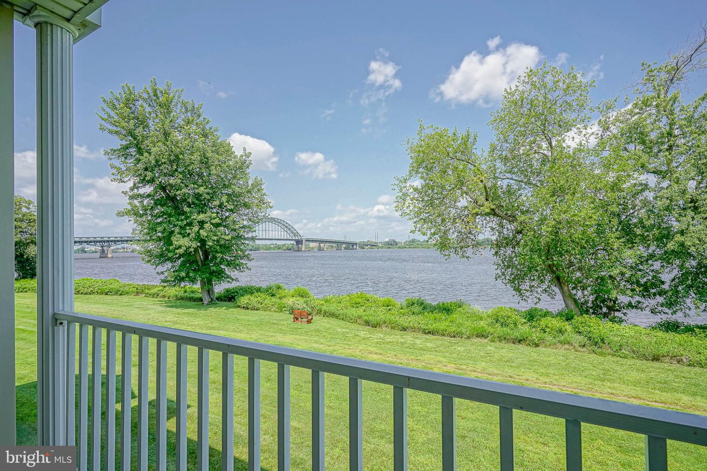6201 Riverfront Dr Property Photo 8