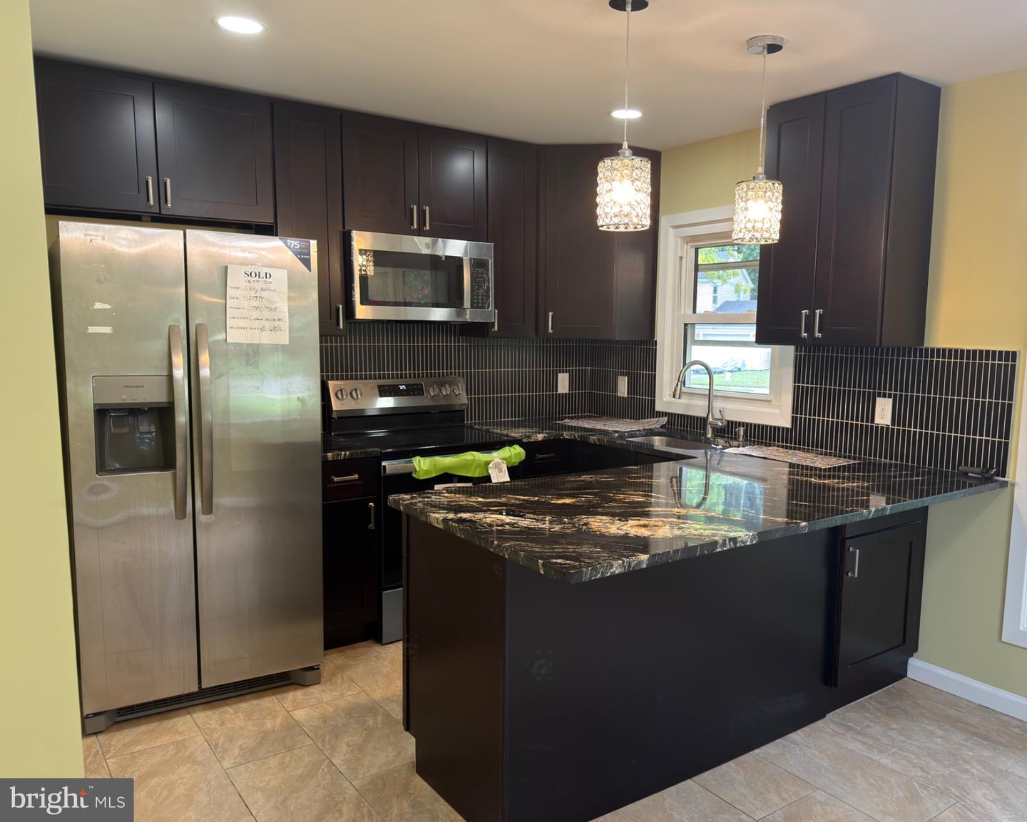 54 Plumtree Ln Property Photo 3