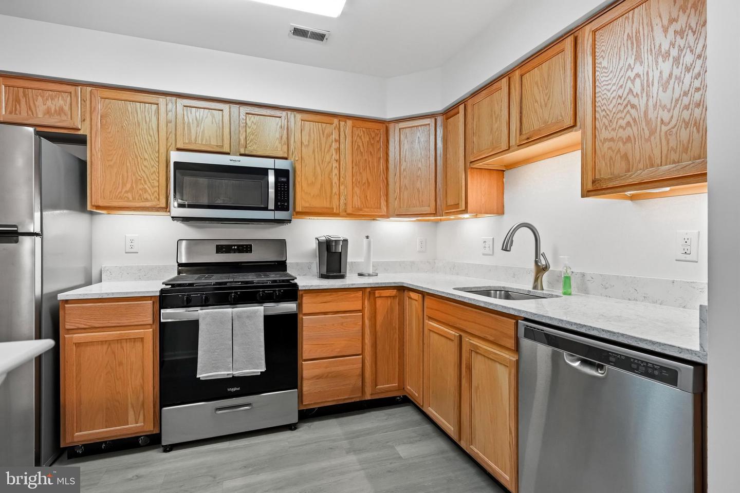 2202 Delancey Way Property Photo 4