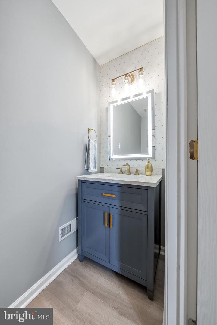 2202 Delancey Way Property Photo 17