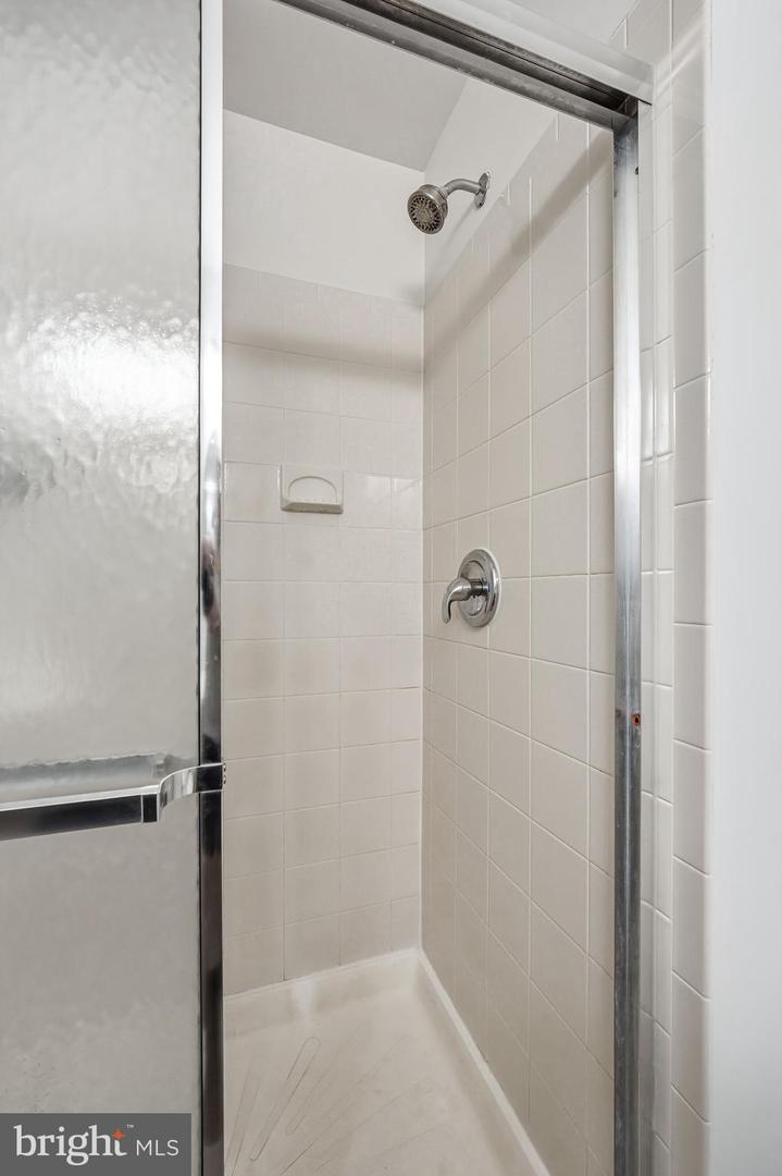 2202 Delancey Way Property Photo 20